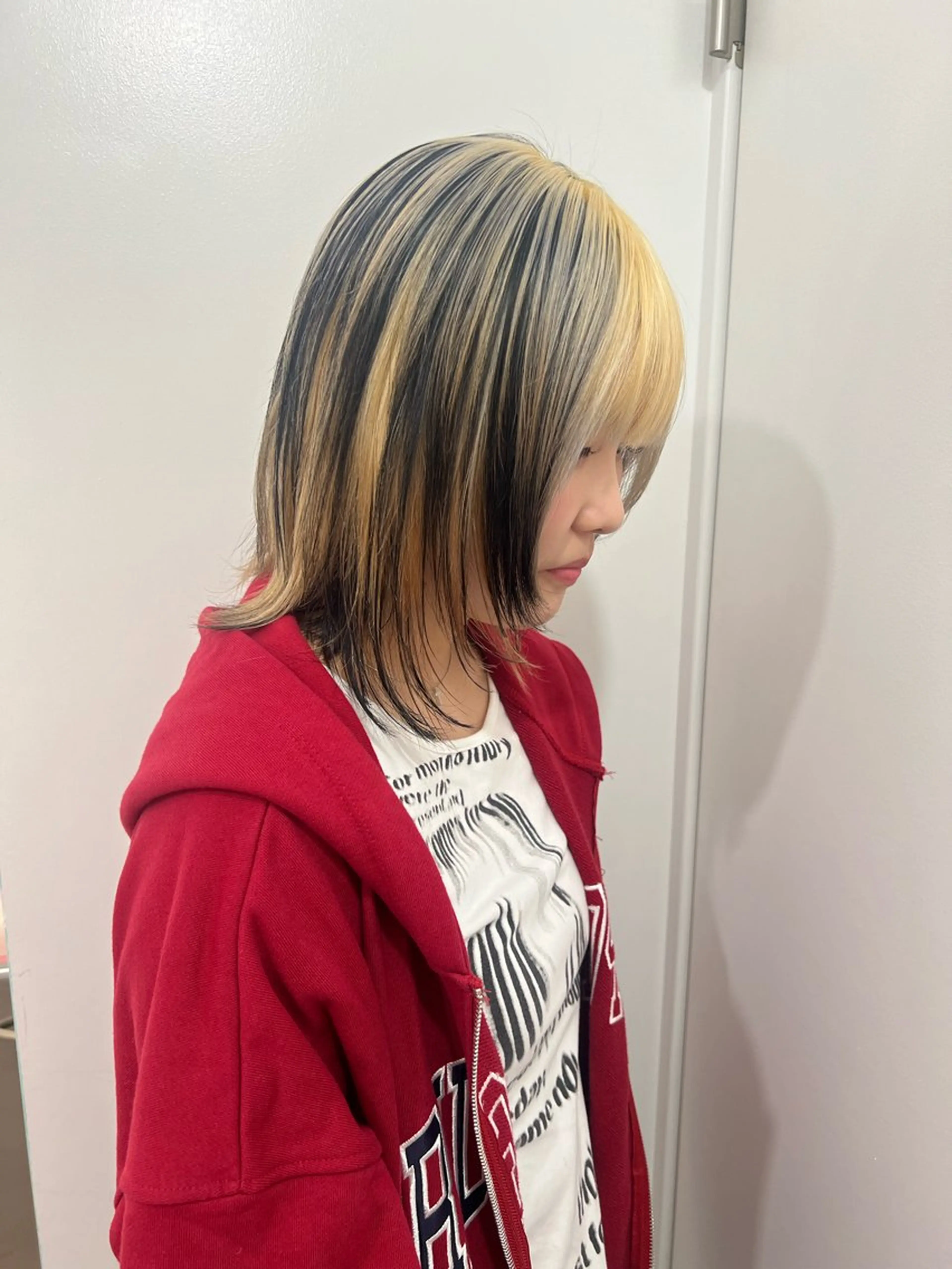 セミロング ヘアカラー トリートメント 💥ウルフカット デザインあんな💥のヘアスタイル