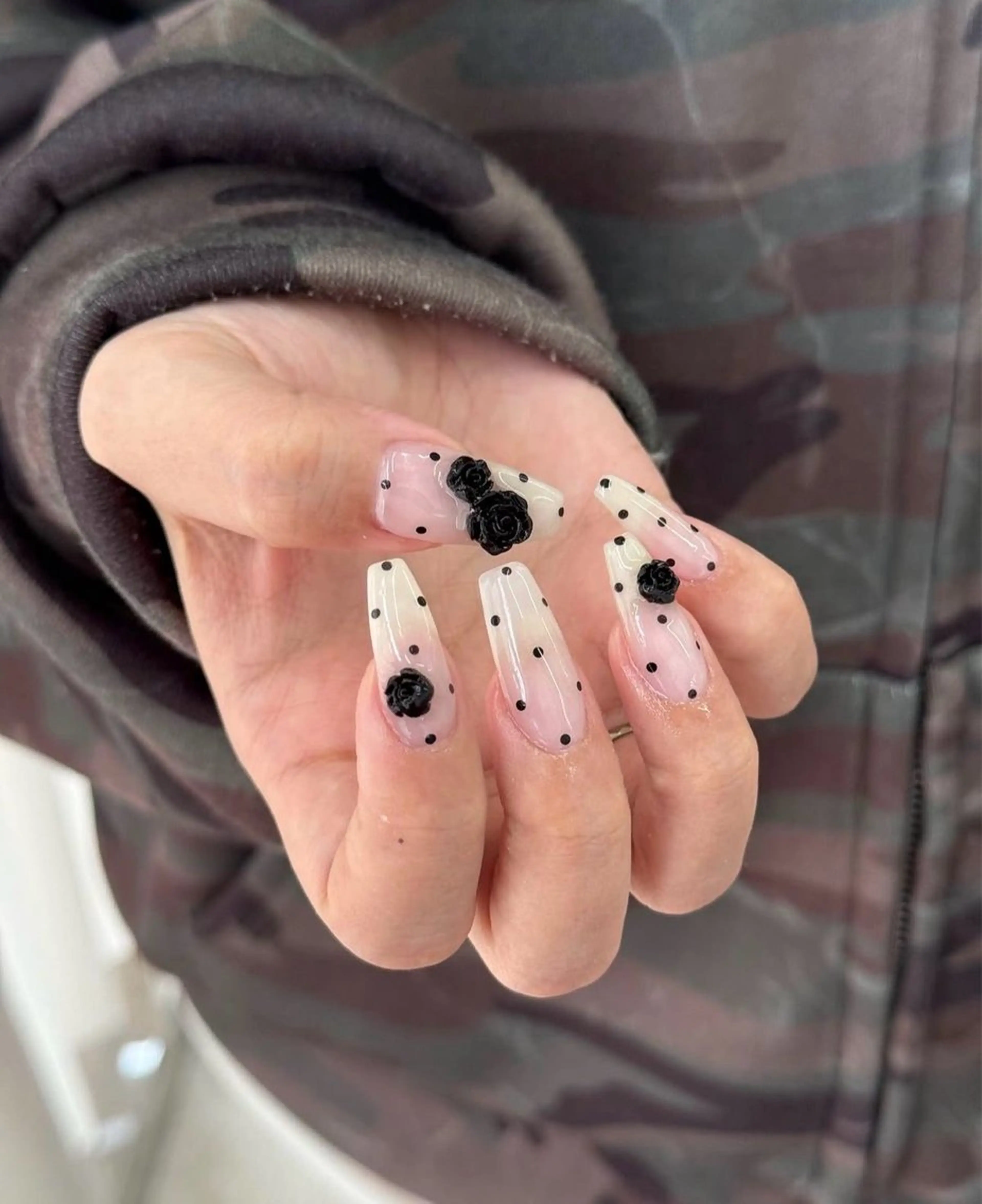 ネイル フレンチネイル キラキラネイル 韓国ネイル シンプルネイル ワンホンネイル ハンドネイル MEI Nailのネイルデザイン