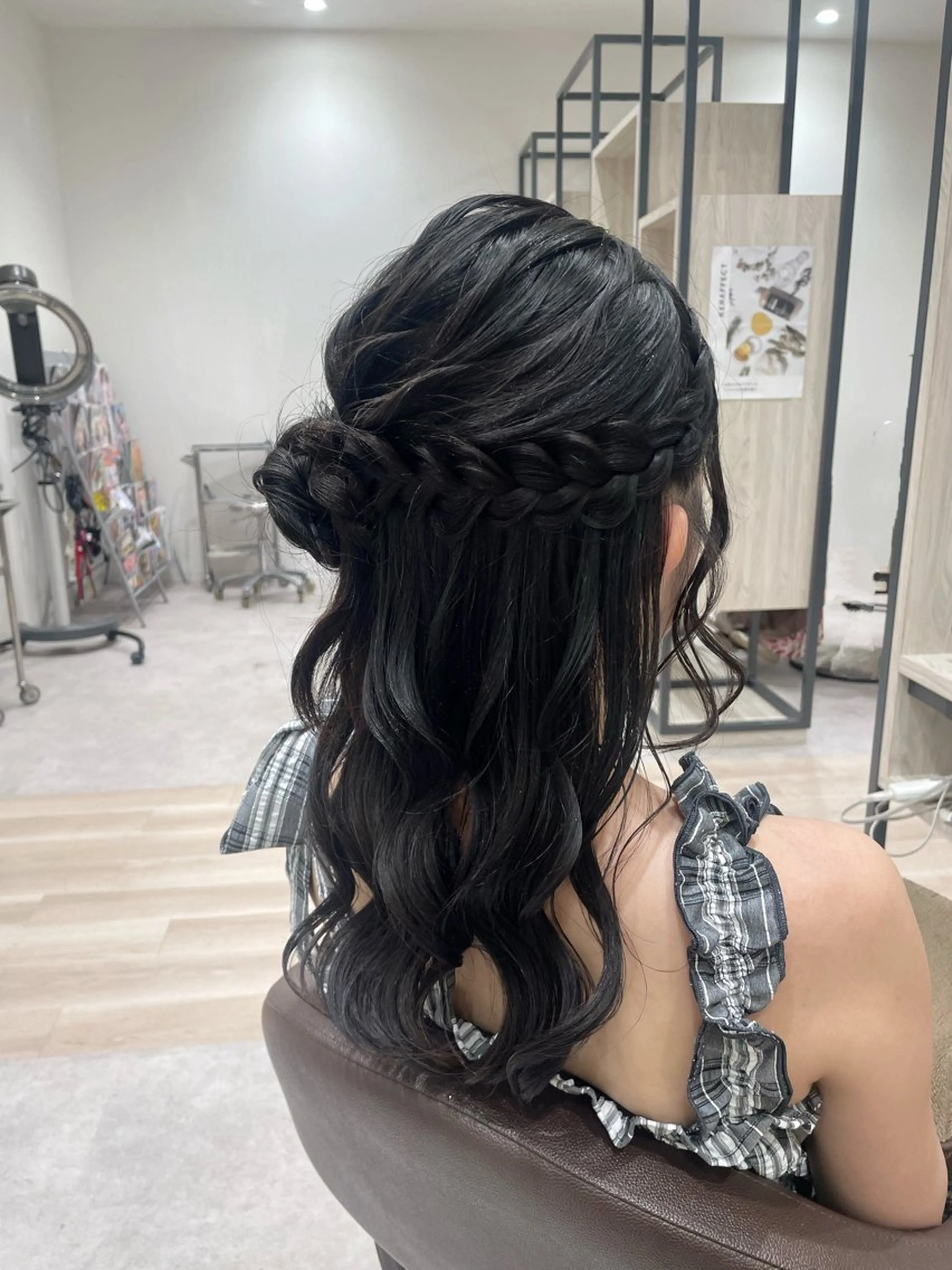 ロング 下村 和香奈のヘアスタイル