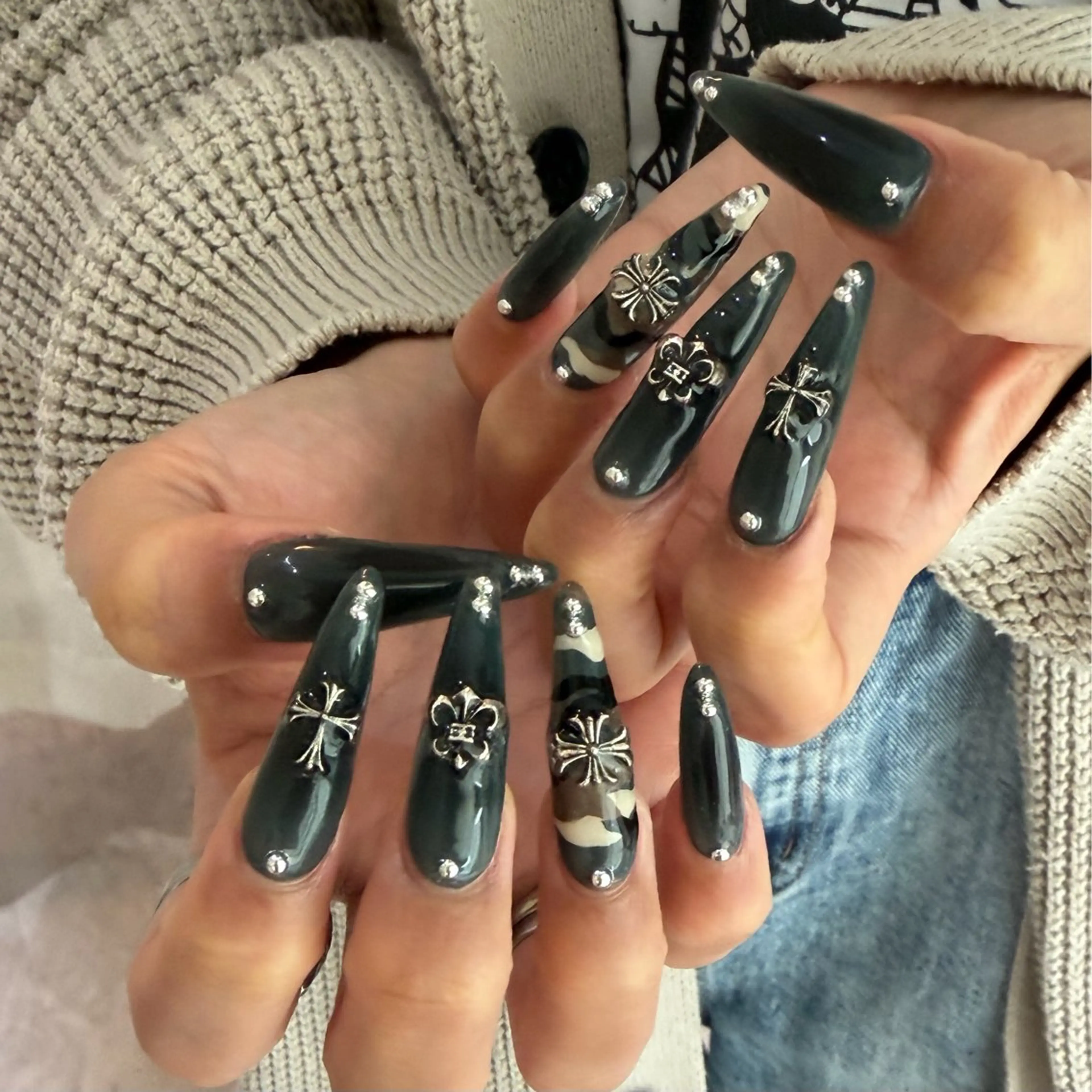 ネイル ハート ロングネイル 持ち込み ハンドネイル Nail mood デザイン持ち込みokのネイルデザイン
