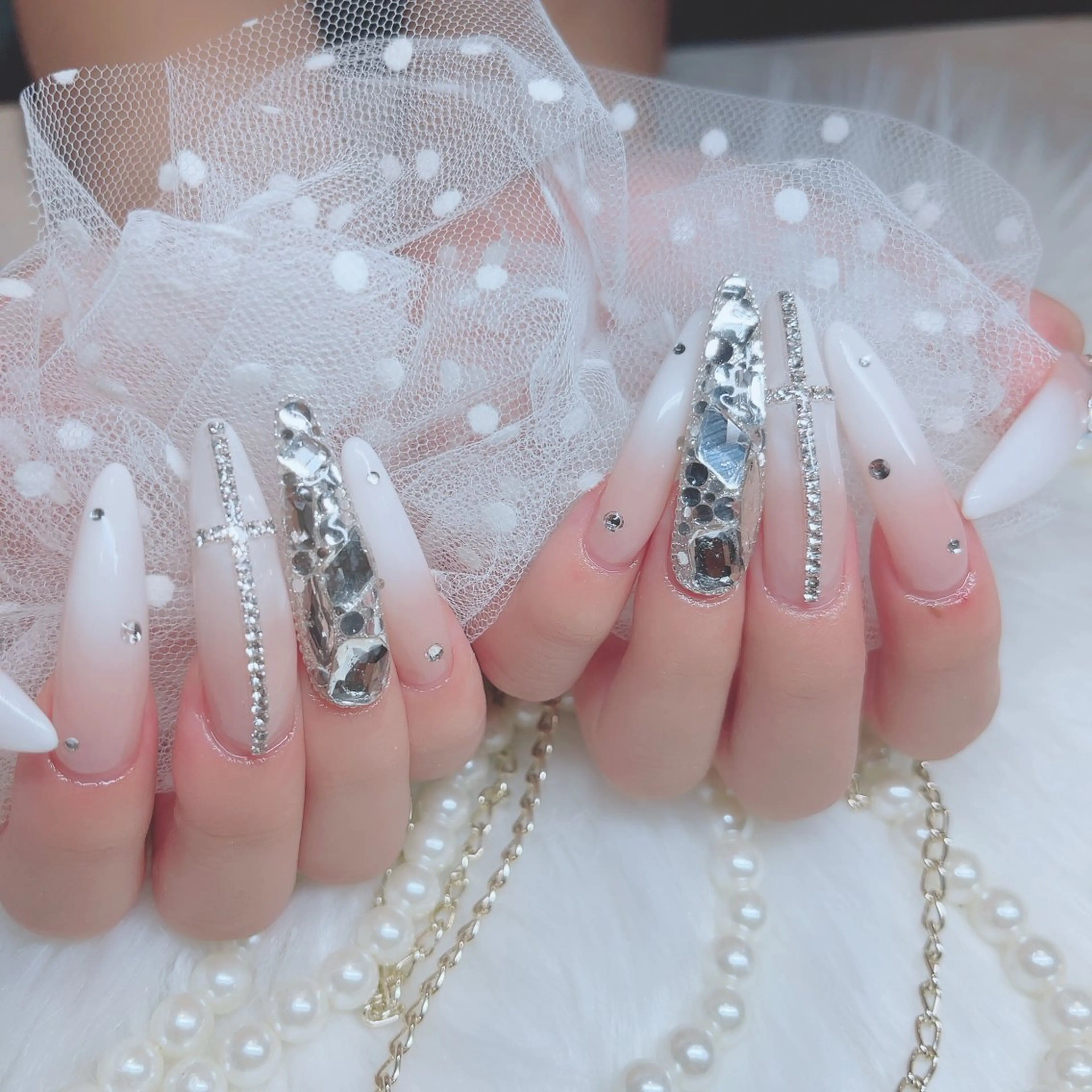 ネイル ハンドネイル Miki 本町駅｜💅‎🤍のネイルデザイン