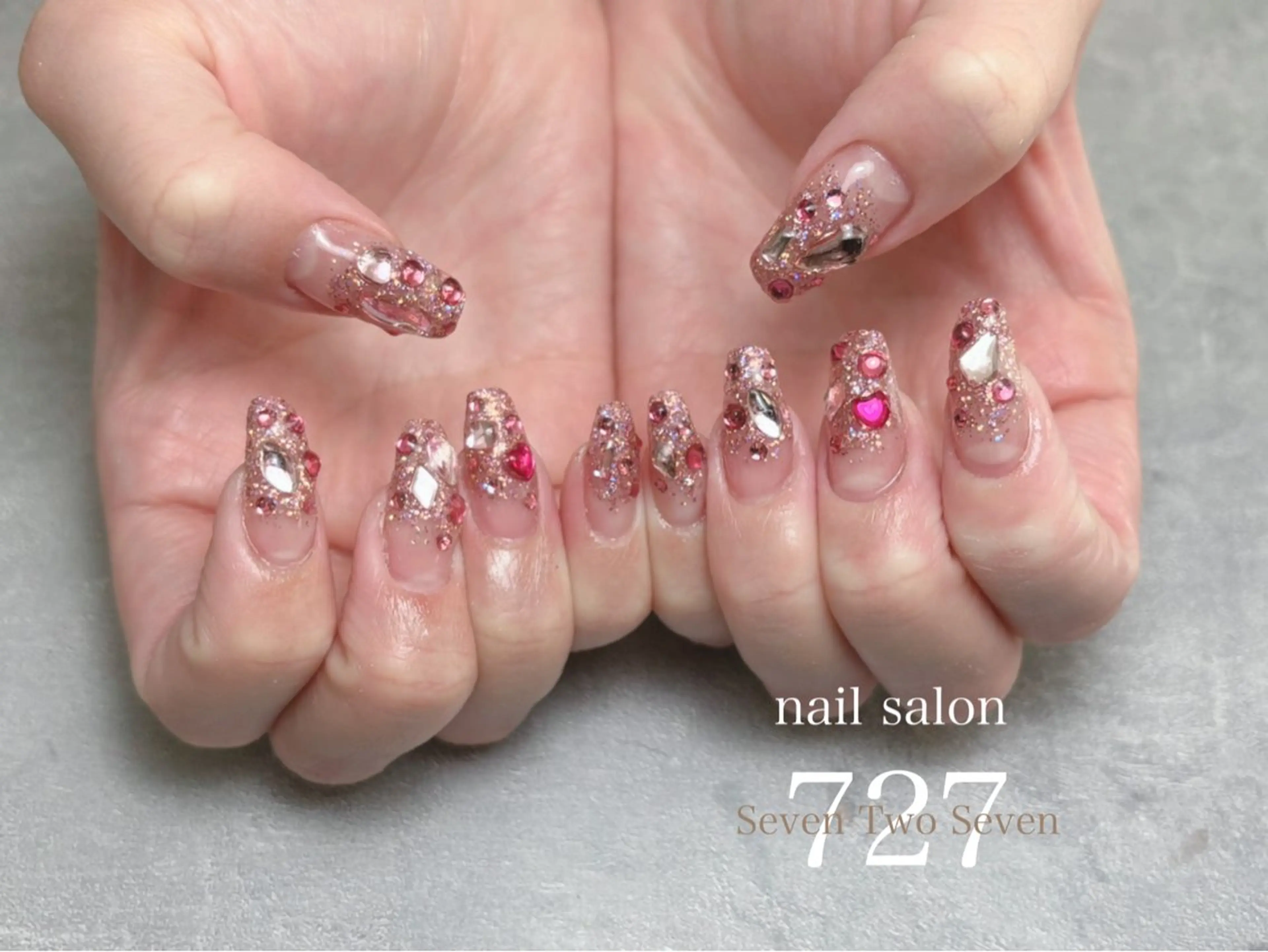 ネイル ハンドネイル 727 nailのネイルデザイン