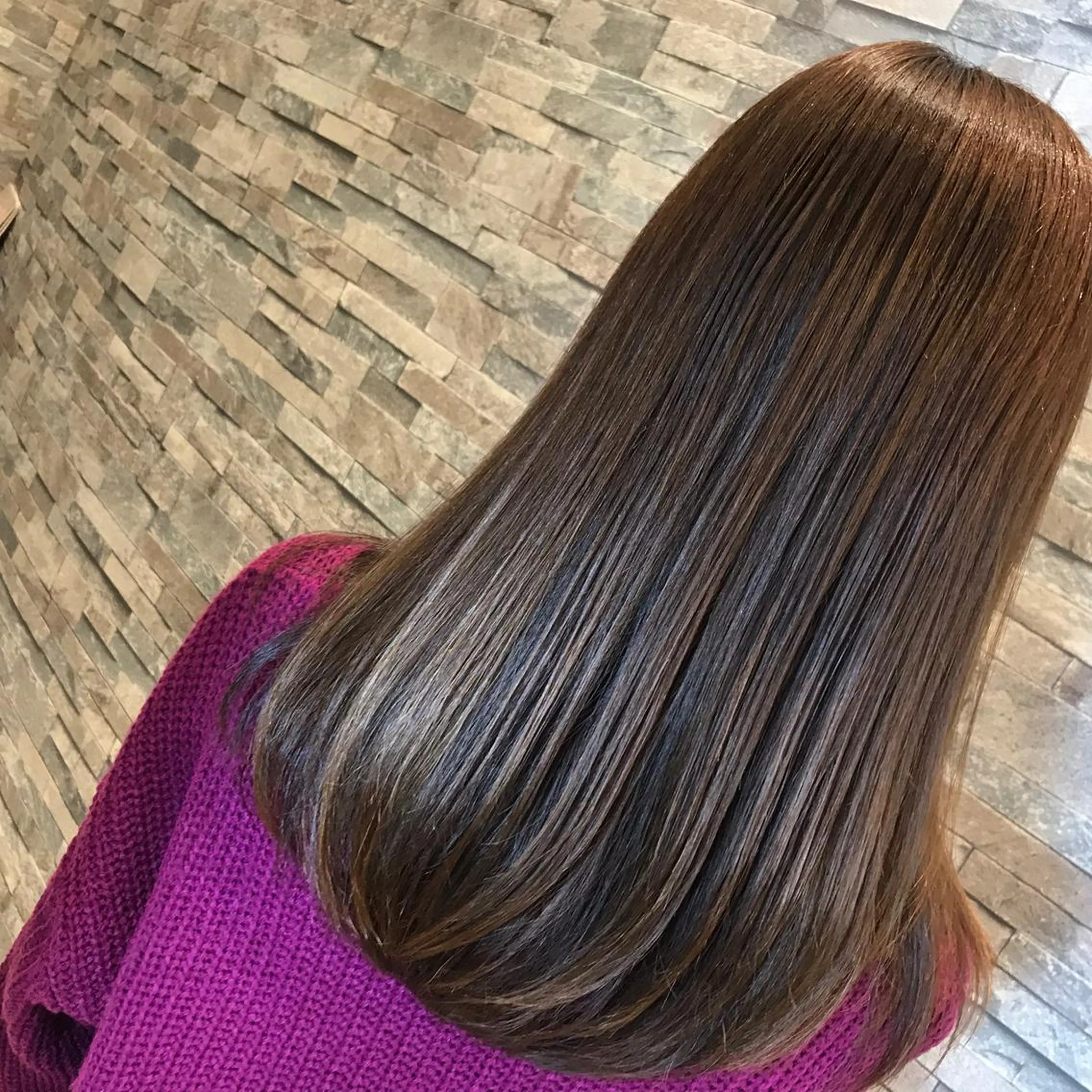 セミロング カラー leben serikaのヘアスタイル