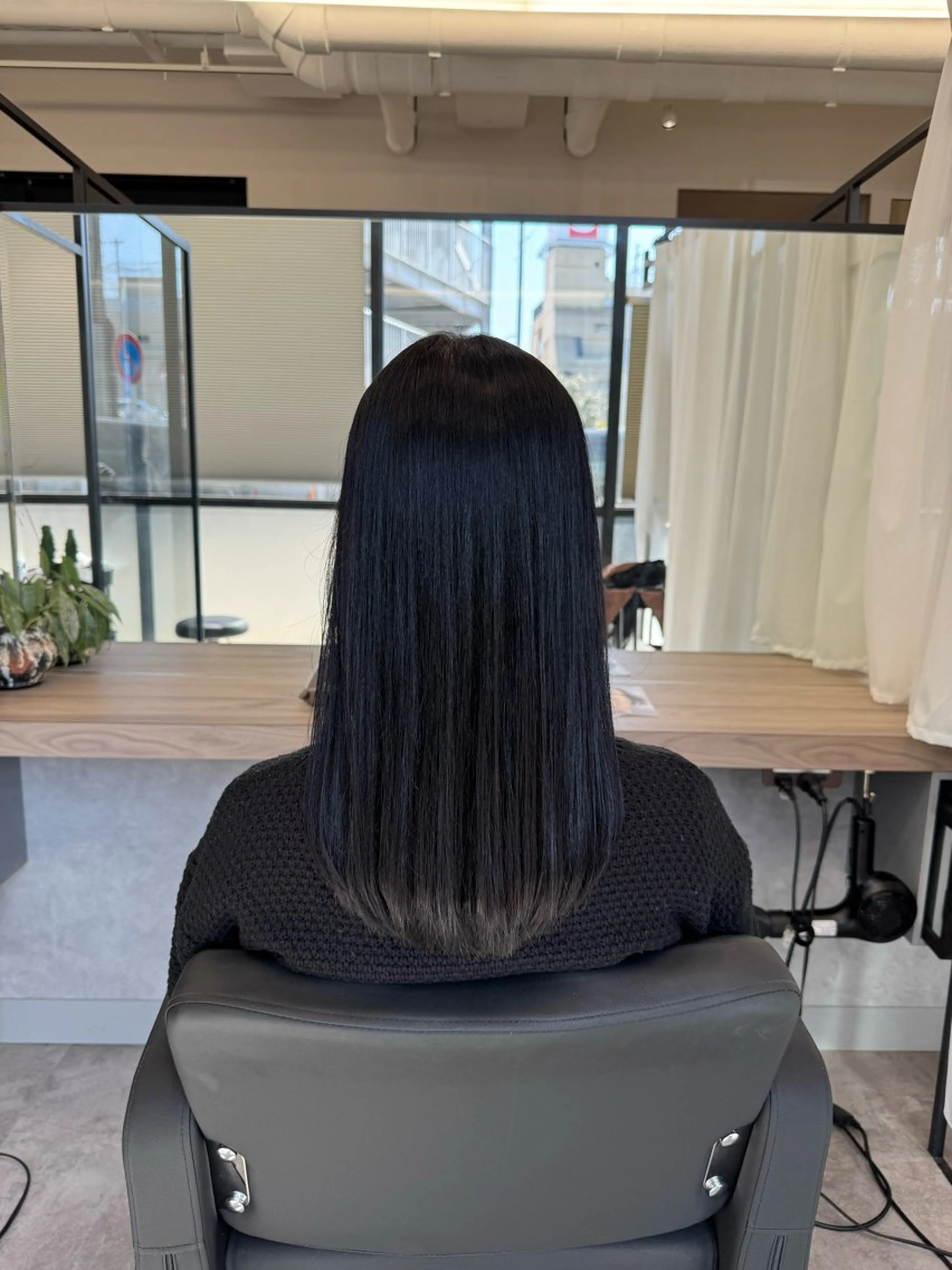 セミロング カット ヘアカラー 高橋 廉人のヘアスタイル