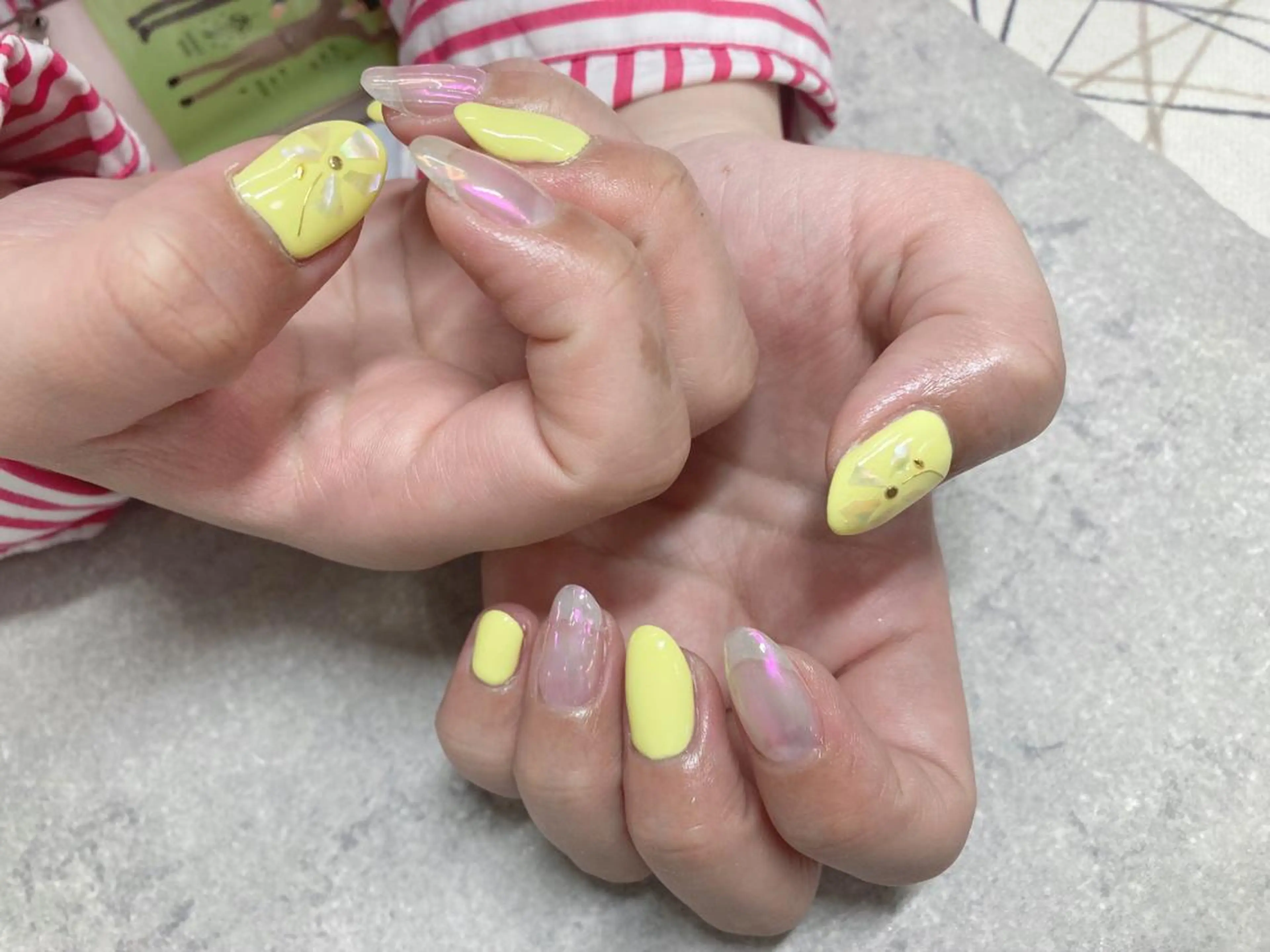 ネイル オーロラネイル フラワーネイル フットネイル フレンチネイル ジェルネイル mogunail &blowのネイルデザイン