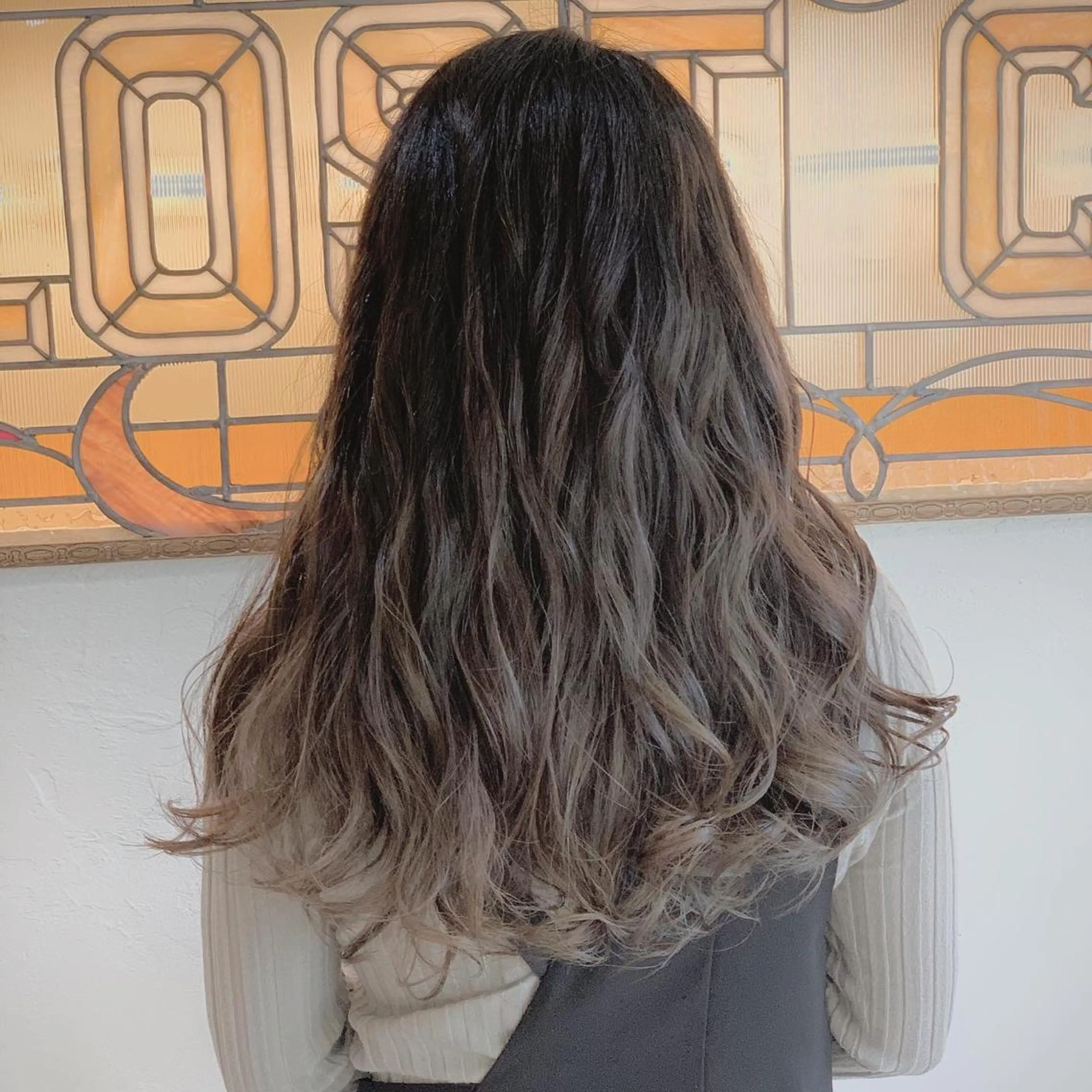 ロング カラー ヘアアレンジ バレイヤージュ ブリーチ イルミナカラー レイヤーカット ロング カット ヘアカラー トリートメント BRAIDS💎愛子 大人ハイライト💎のヘアスタイル