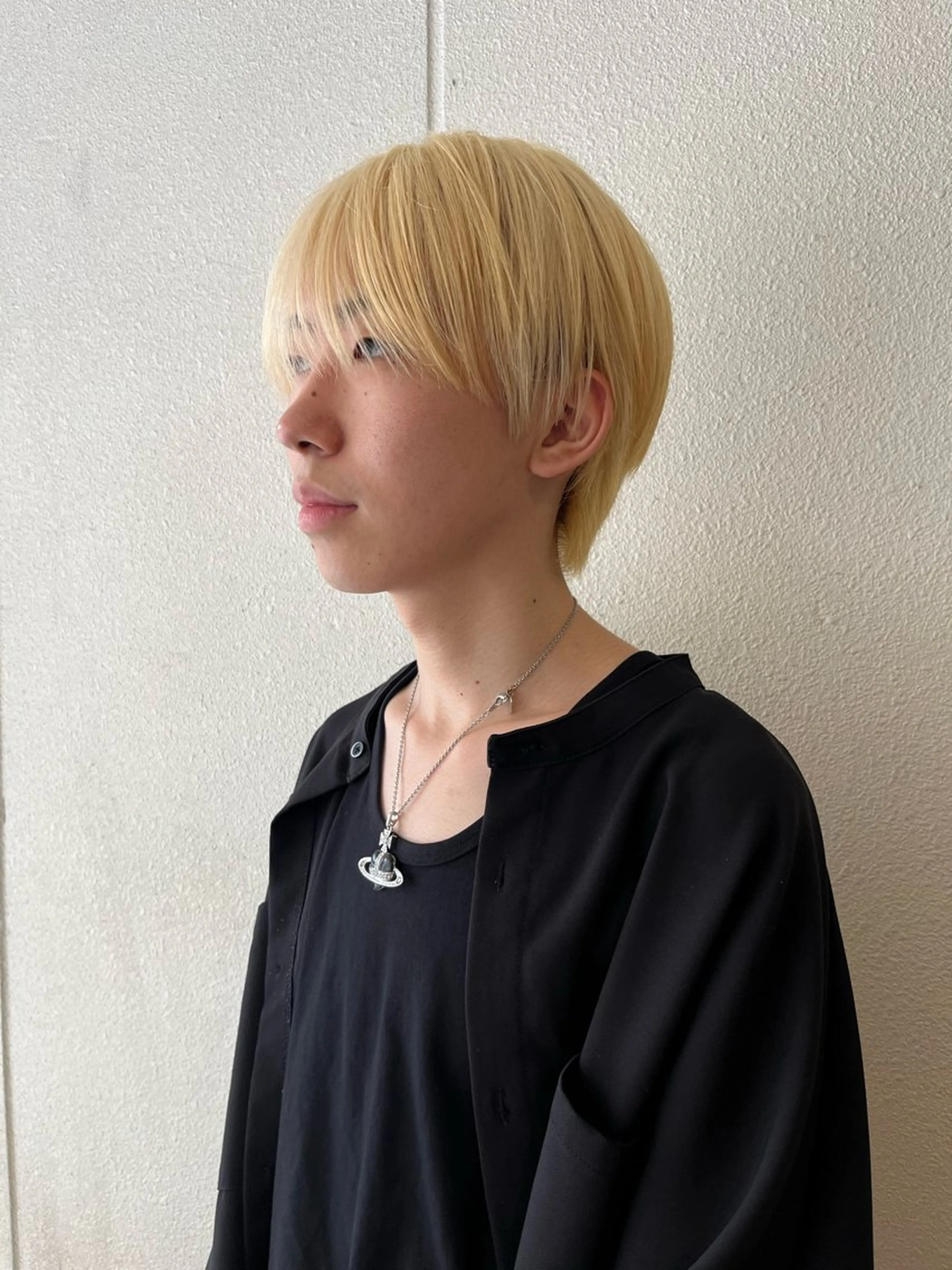 ショート カラー 抜きっぱなしブロンド ブロンド ヘアカラー トリートメント ウルフ/レイヤー/ ブリーチ/牧原歩夢のヘアスタイル