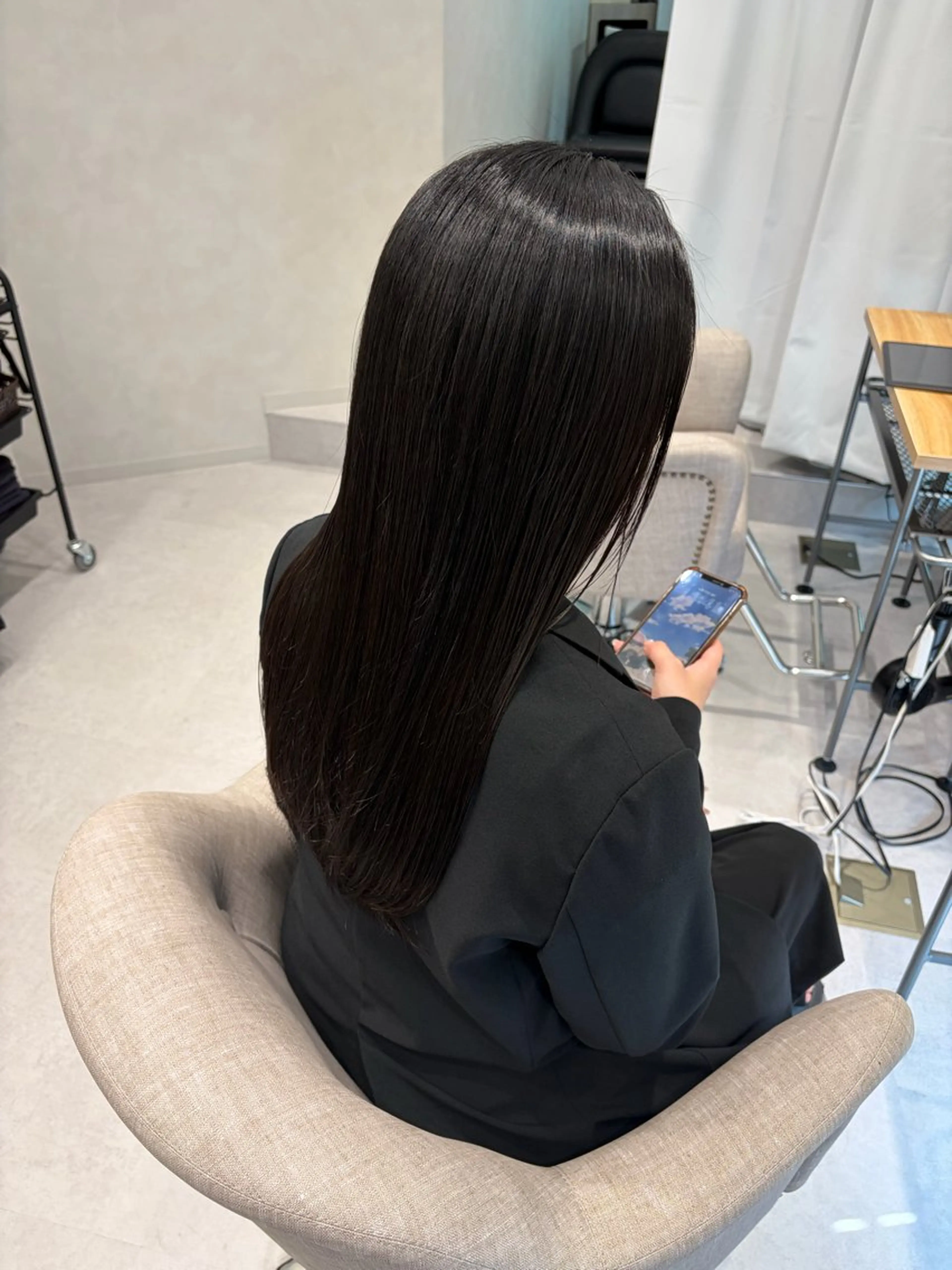 ロング カラー 透明感カラー グレージュ オリーブカラー 髪質改善 ✨艶髪カラー✨ 小林真也のヘアスタイル