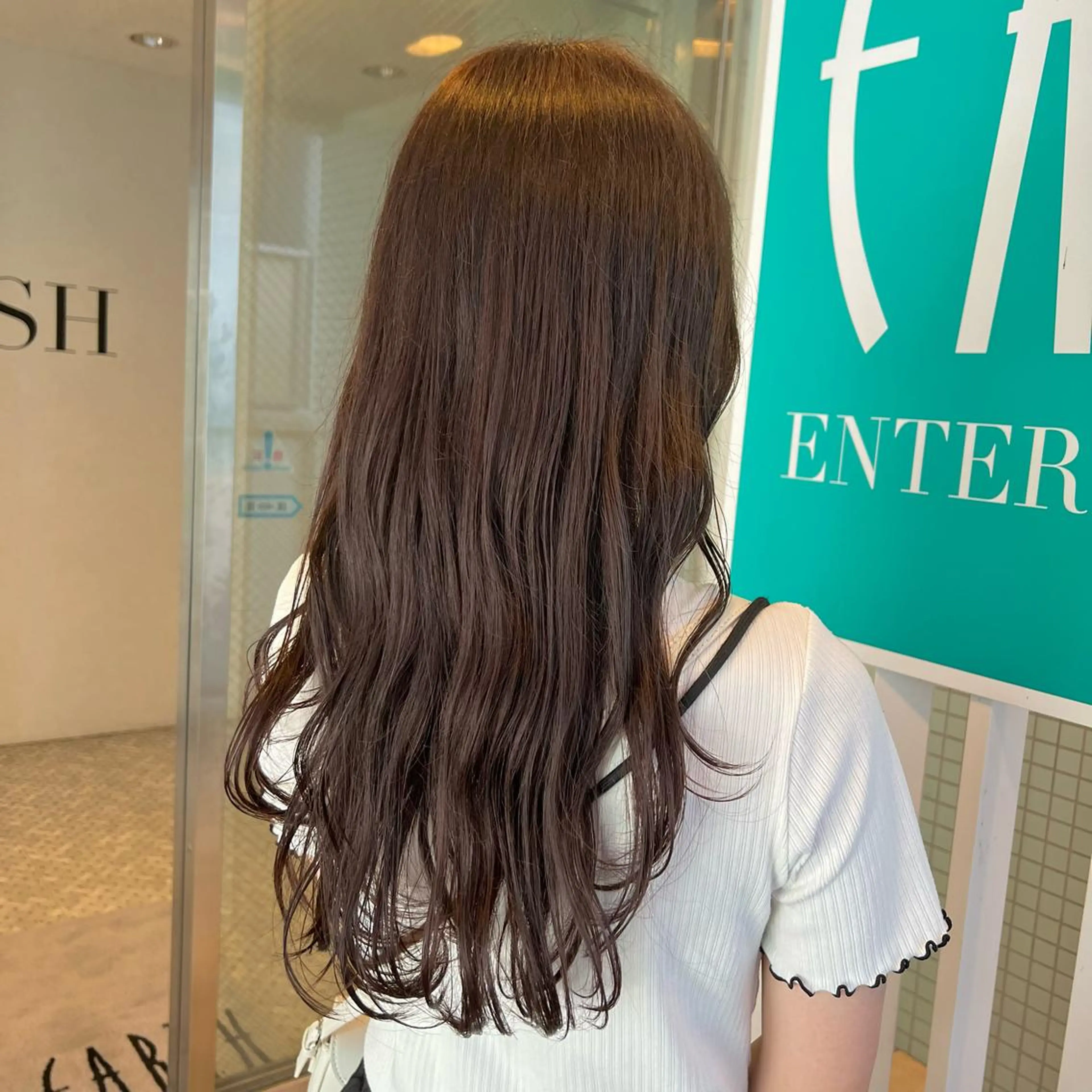 ロング カラー ブラウンカラー チョコレートブラウン ヘアカラー トリートメント stylist 🐶内藤 成香のヘアスタイル