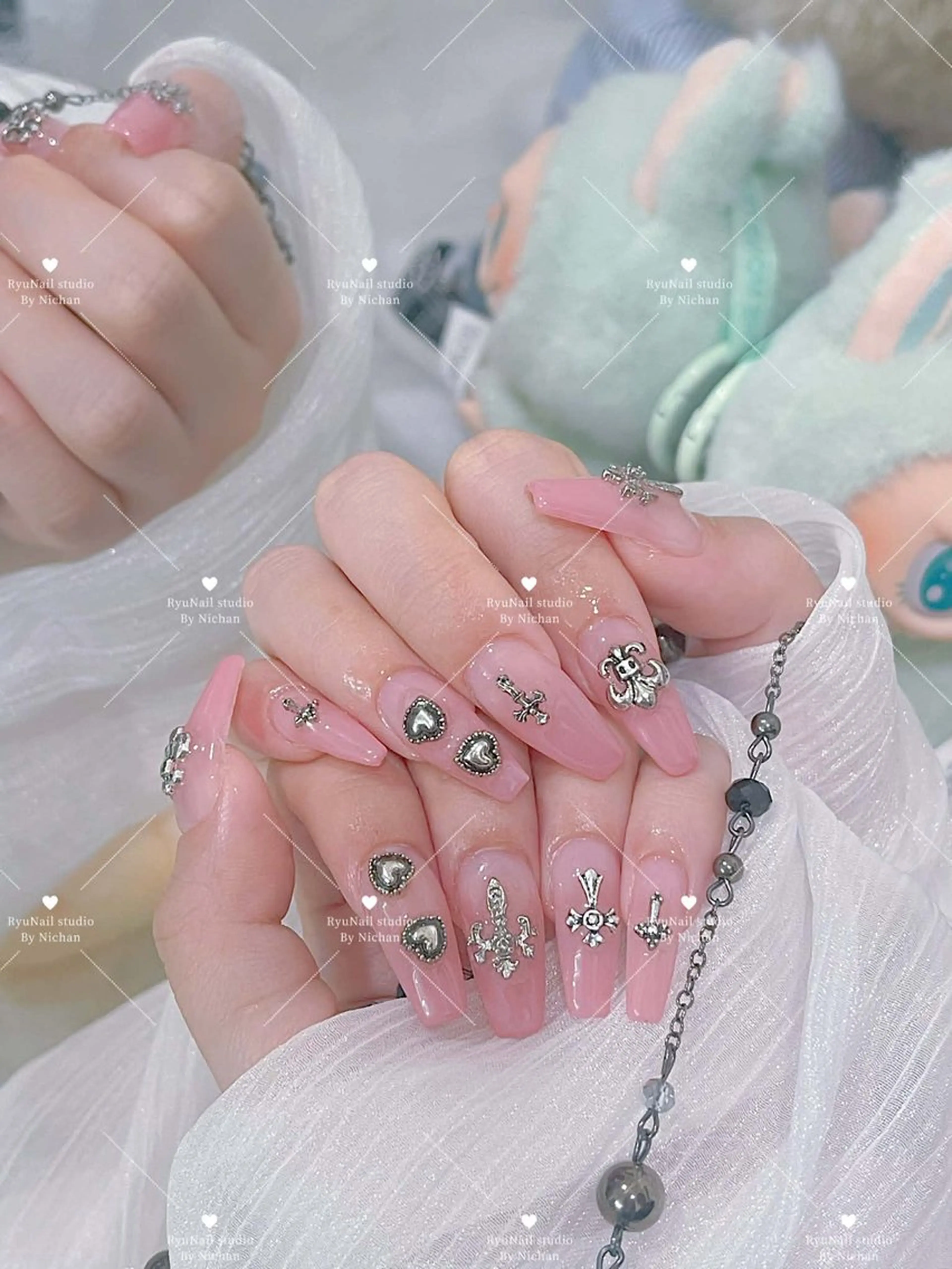 ネイル アートネイル ジェルネイル マグネットネイル ニュアンスネイル シンプルネイル ハンドネイル Ryu Nail NekoChanのネイルデザイン