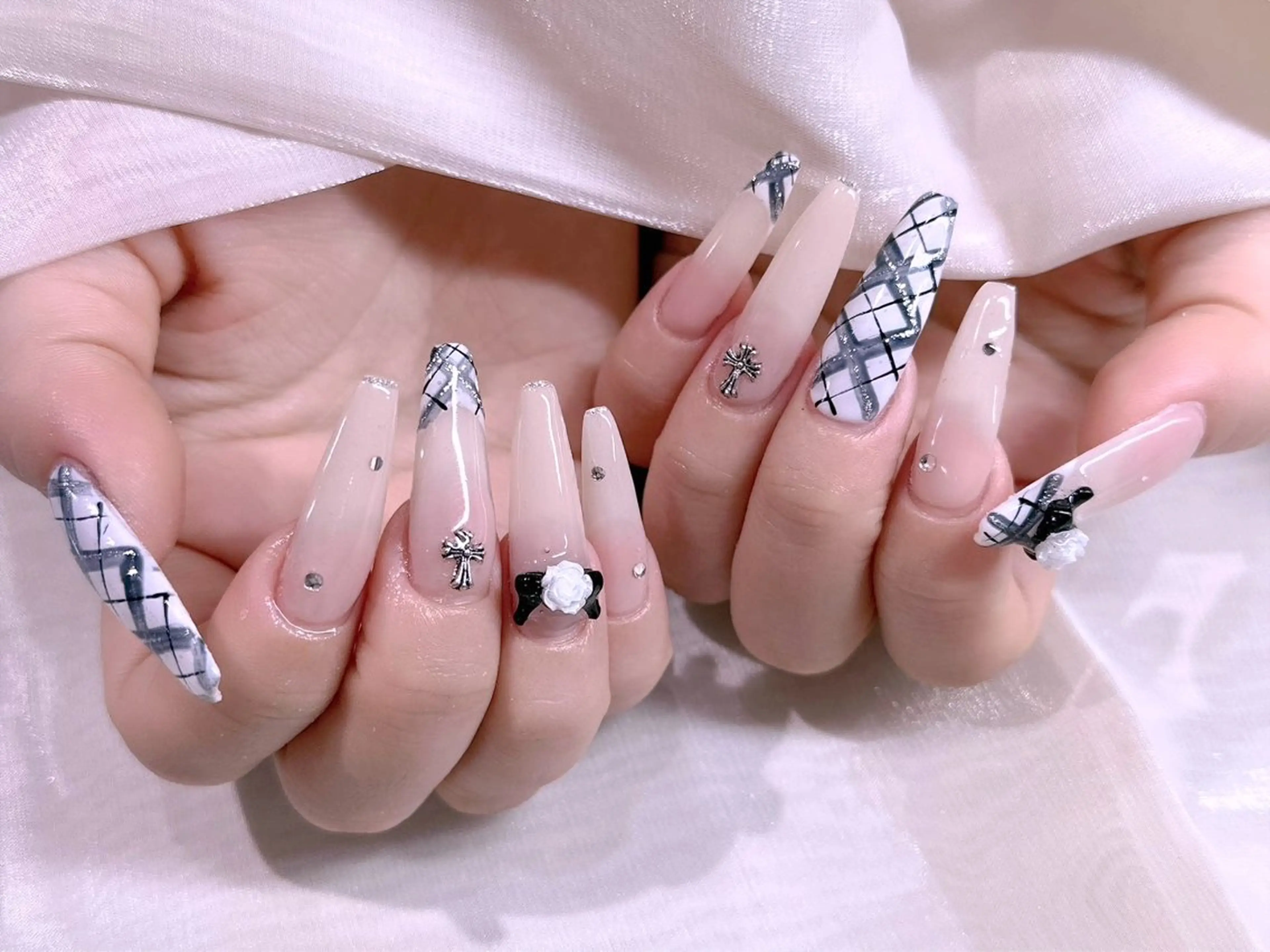 ネイル ハンドネイル リン リンのネイルデザイン