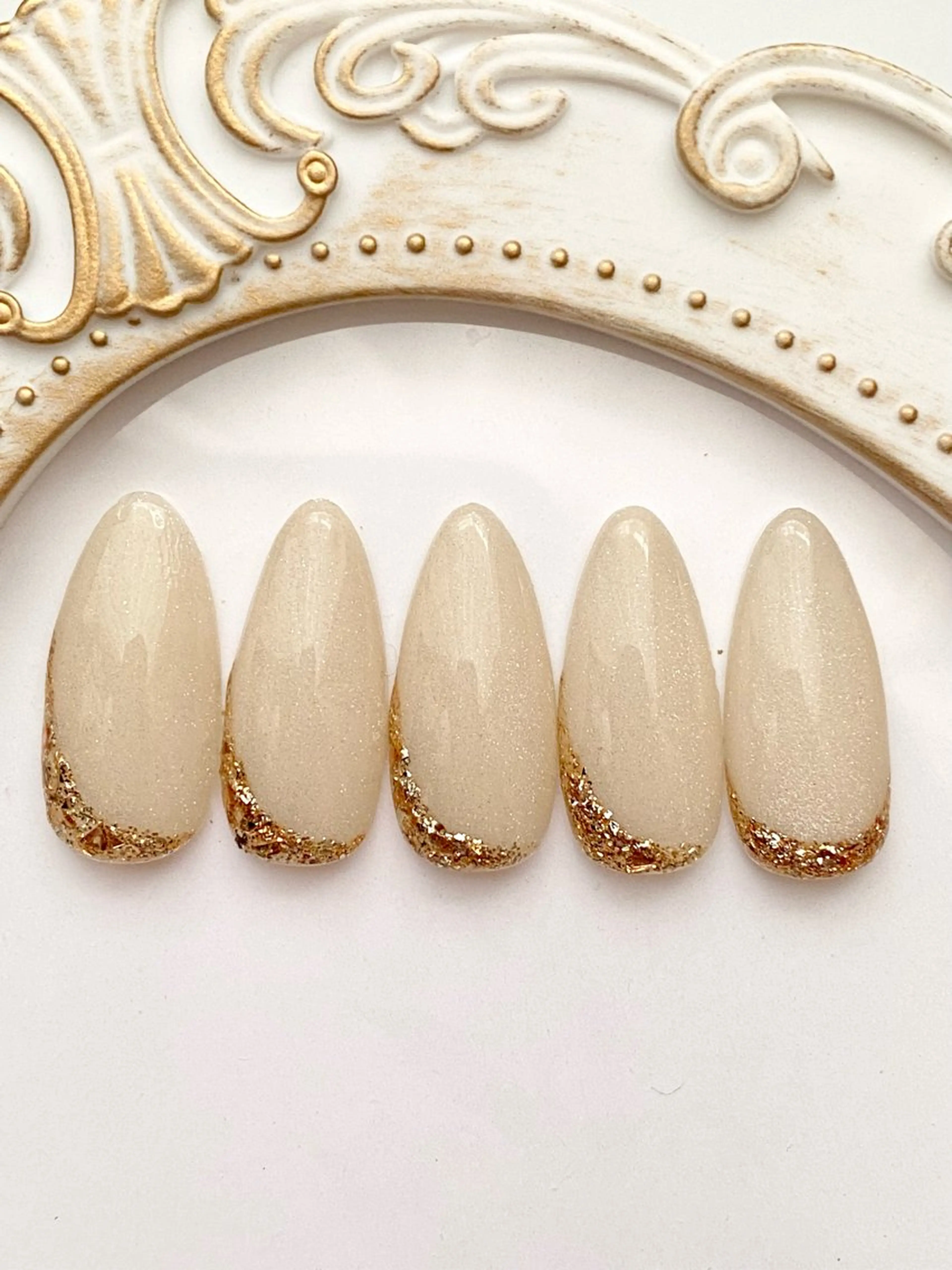 ネイル フレンチネイル ガラスフレンチ キラキラネイル マグネットネイル オフィスネイル ハンドネイル iro+ nailのネイルデザイン