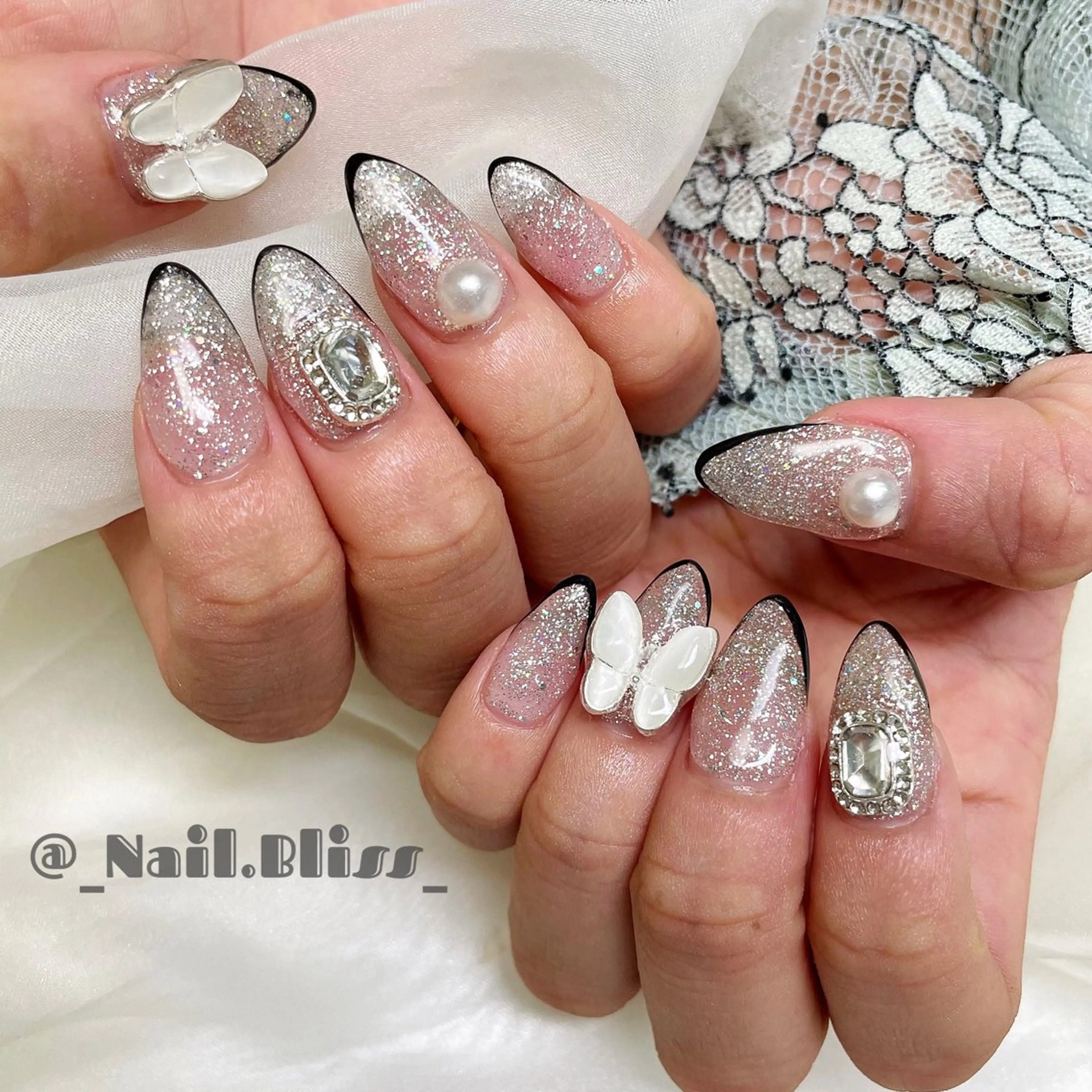 ネイル フレンチネイル ハンドネイル NAIL BLISSのネイルデザイン