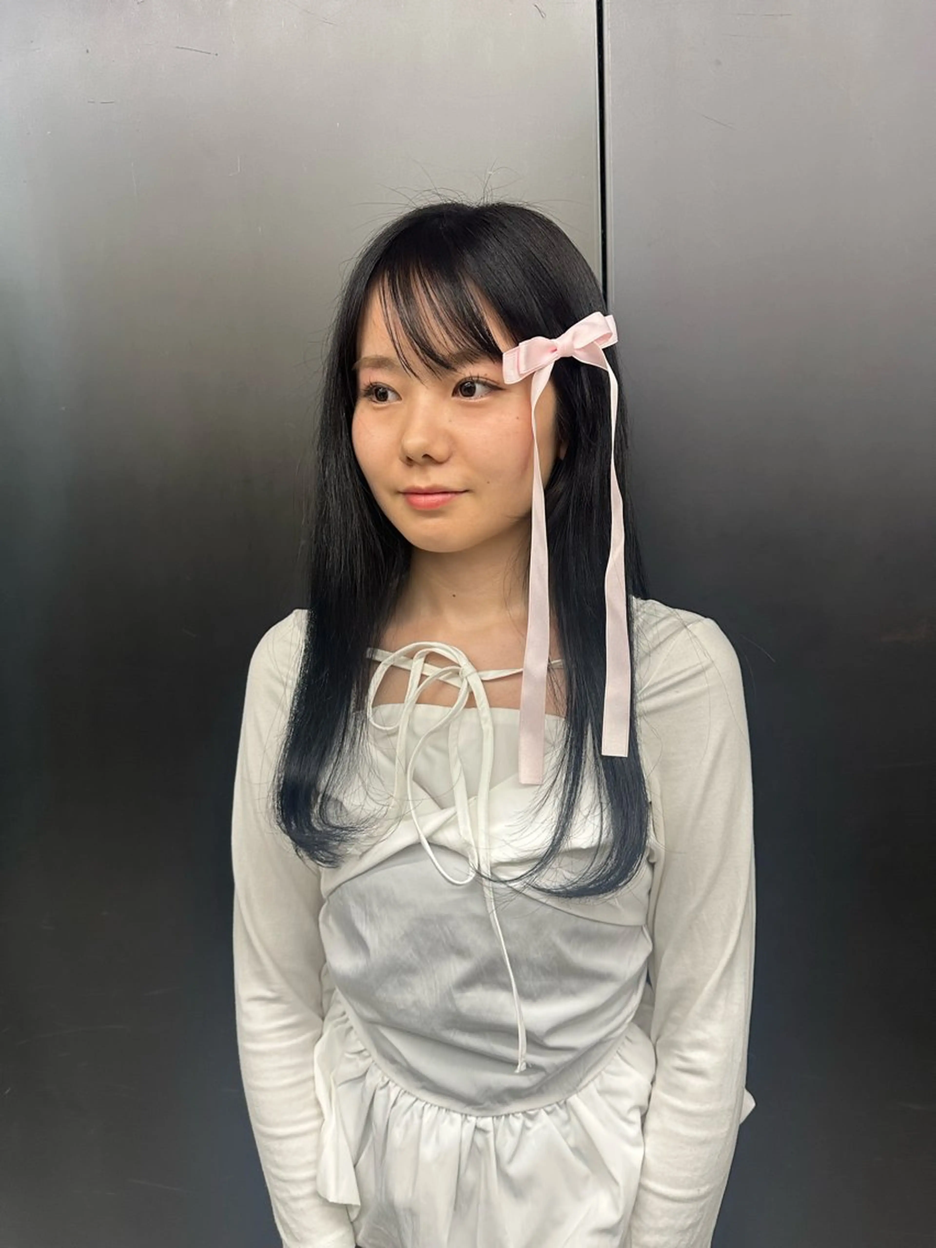 カラー 西 美羽のヘアスタイル