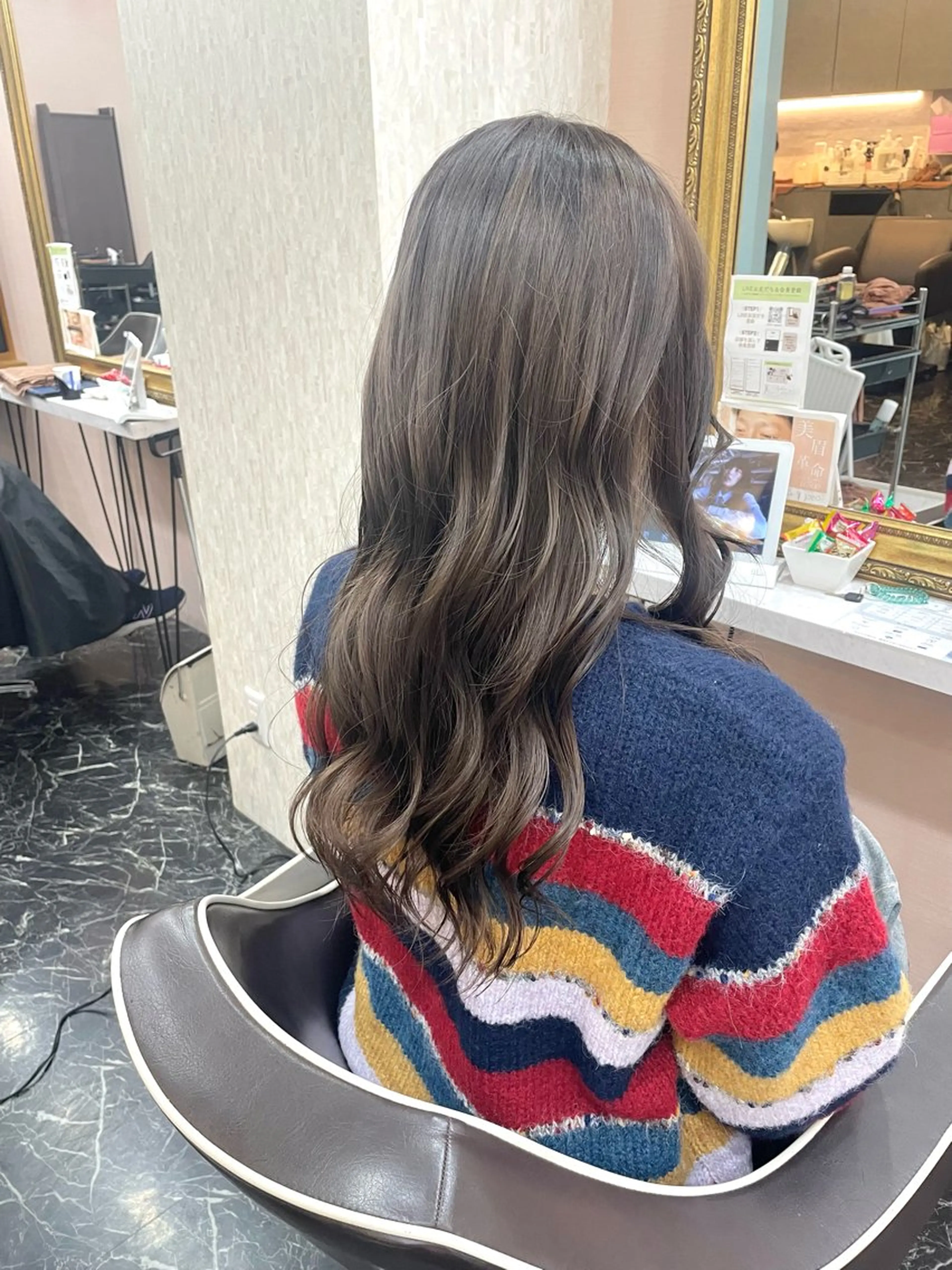 セミロング カット ヘアカラー 亀川蓮 Agu hairのヘアスタイル