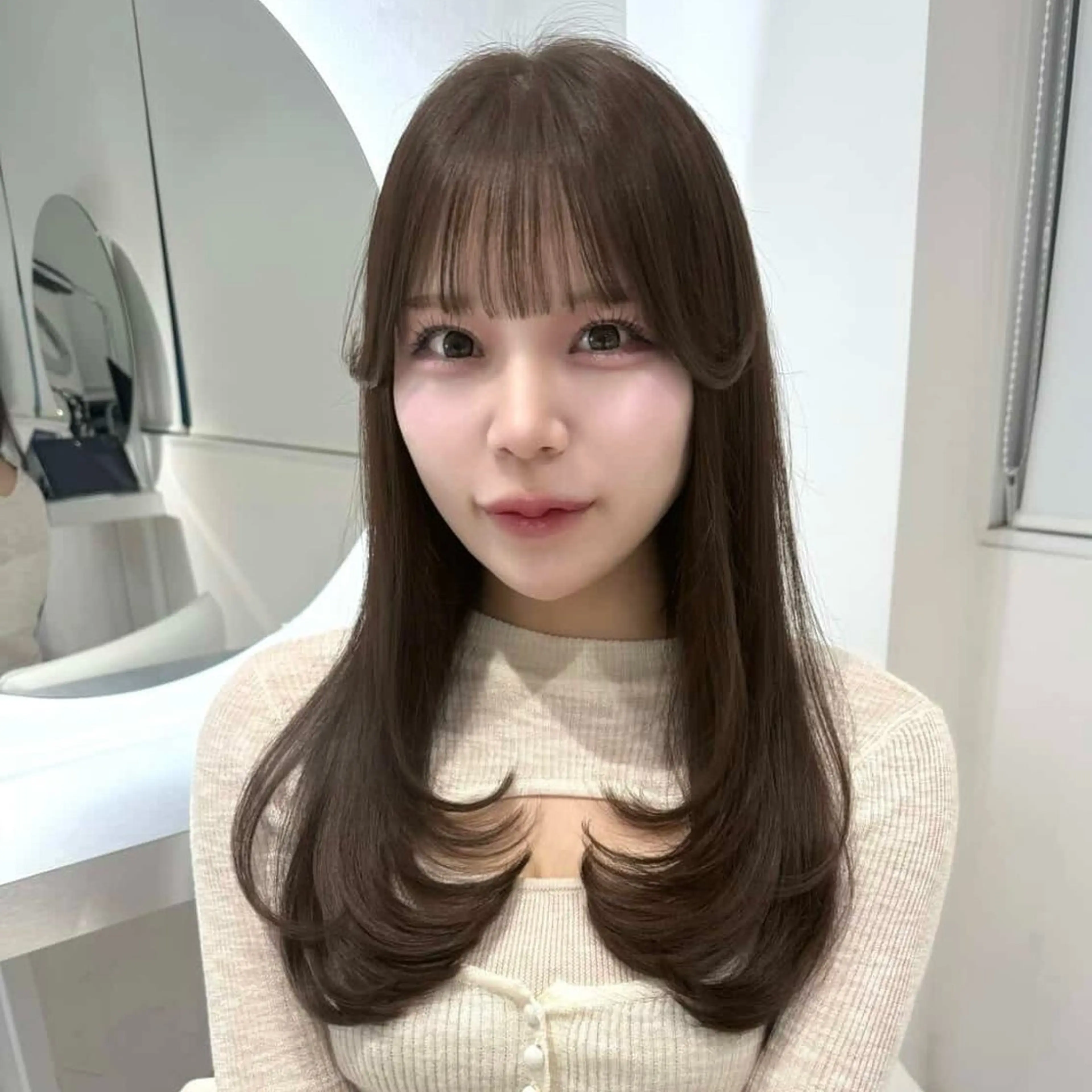 ロング レイヤーカット ローレイヤー カット ヘアカラー yuuka 🖤韓国ヘア🖤のヘアスタイル