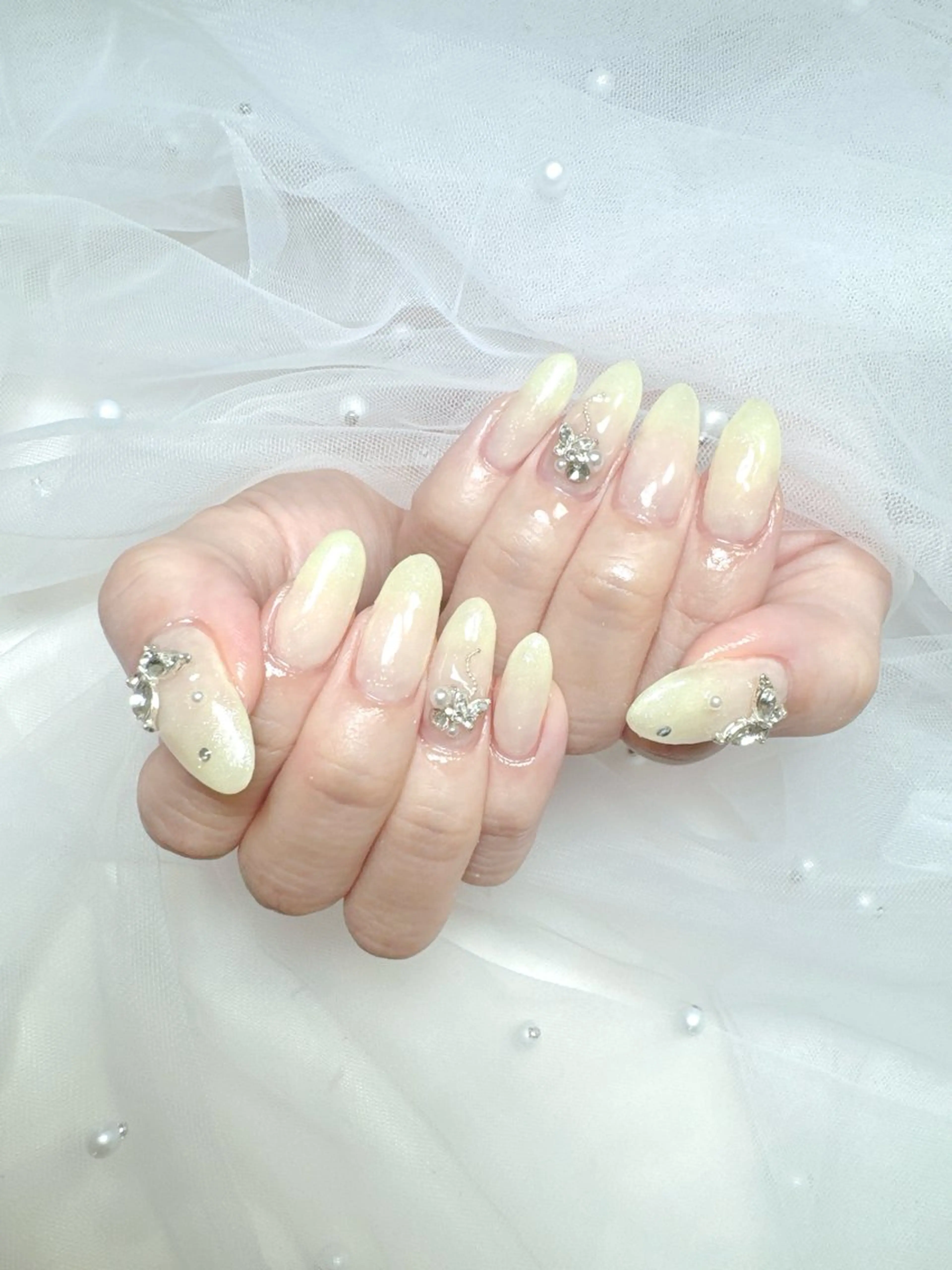 ネイル 成人式 フレンチネイル ジェルネイル ガラスフレンチ ハート ハンドネイル Queeens nailのネイルデザイン