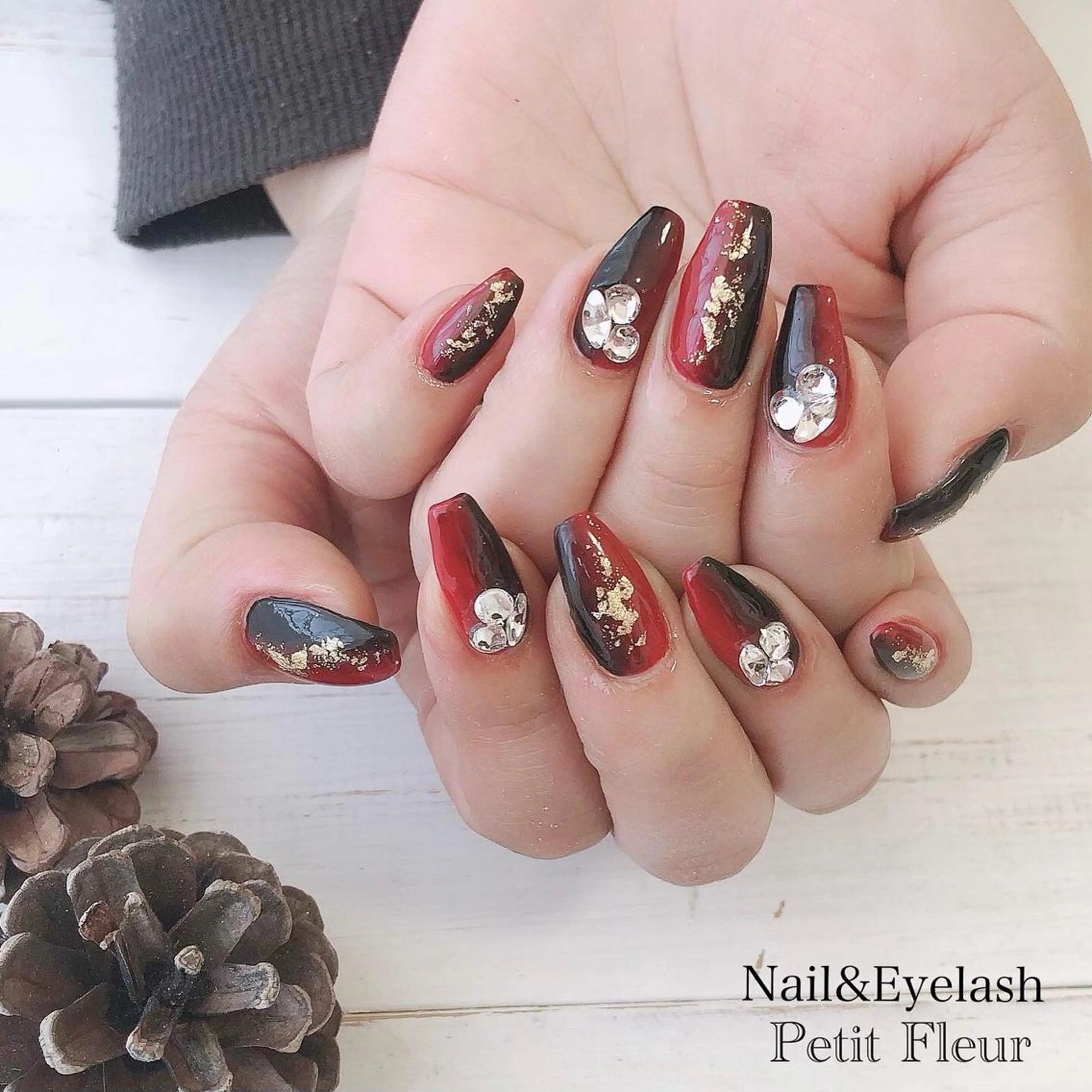 ネイル Petit Fleur所属・青柳 亜梨奈のマツエク・マツパデザイン