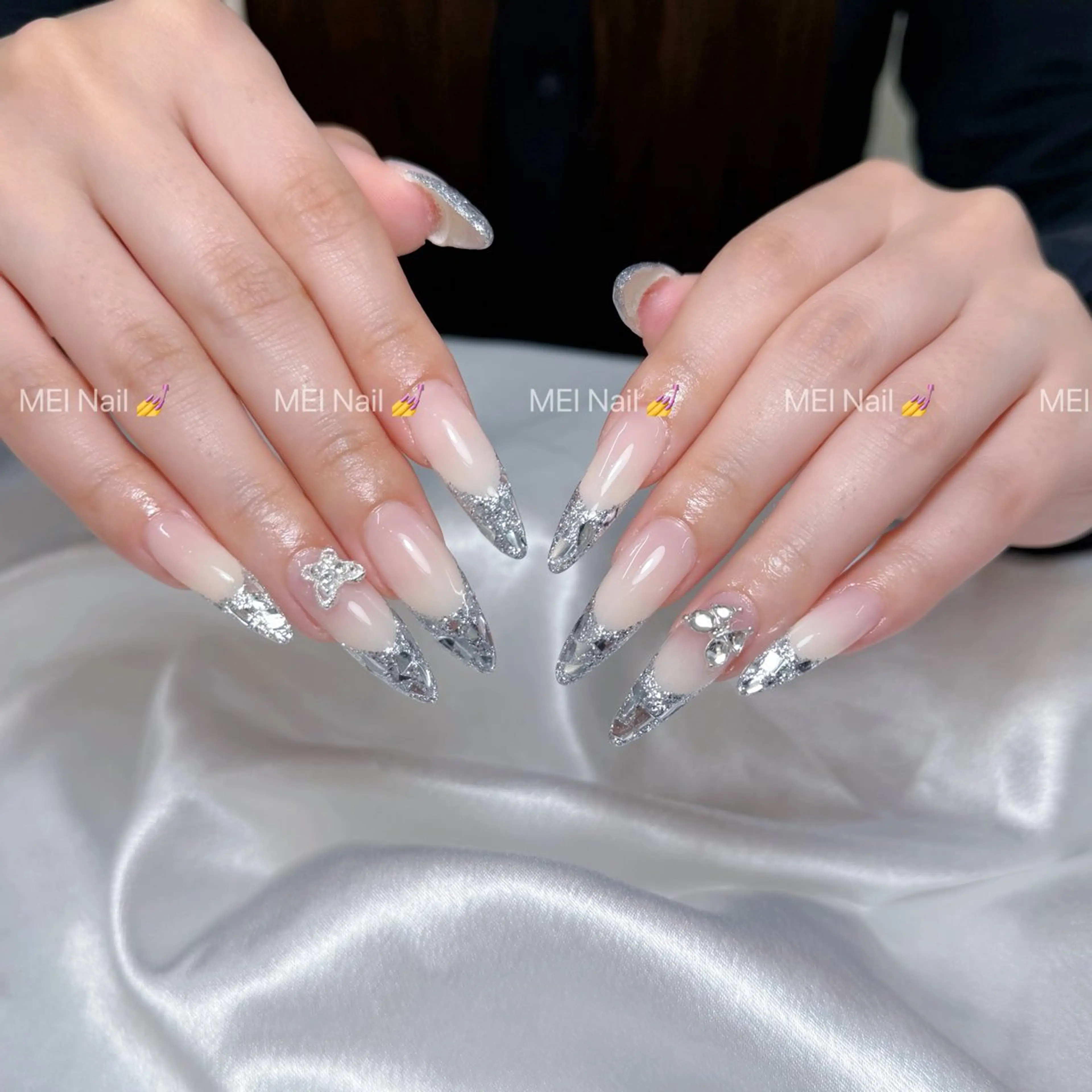 ネイル フレンチネイル キラキラネイル 韓国ネイル シンプルネイル ワンホンネイル ハンドネイル MEI Nailのネイルデザイン