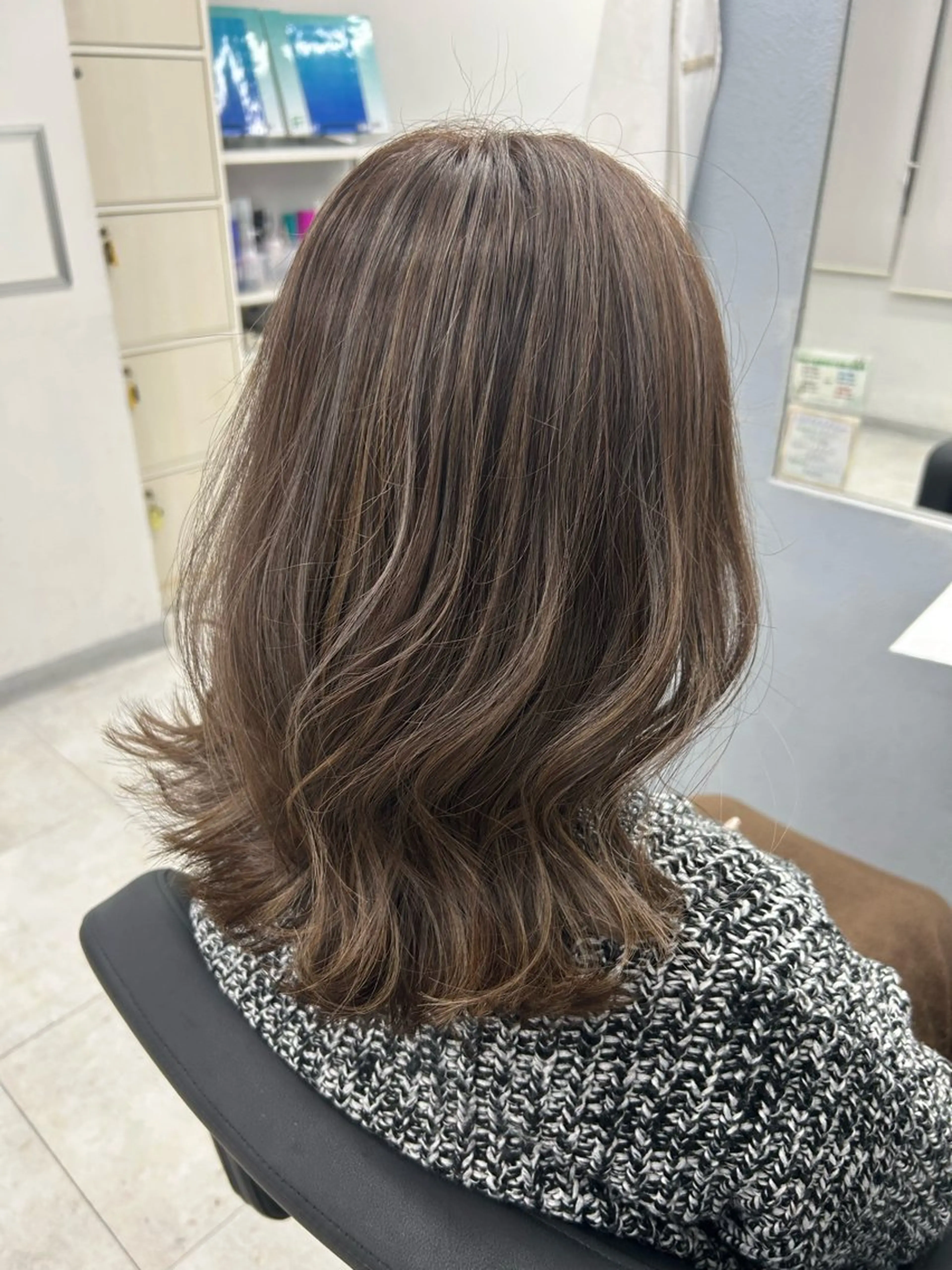 ミディアム カット ヘアカラー カットモデル急募🌈 技術責任者久保のヘアスタイル