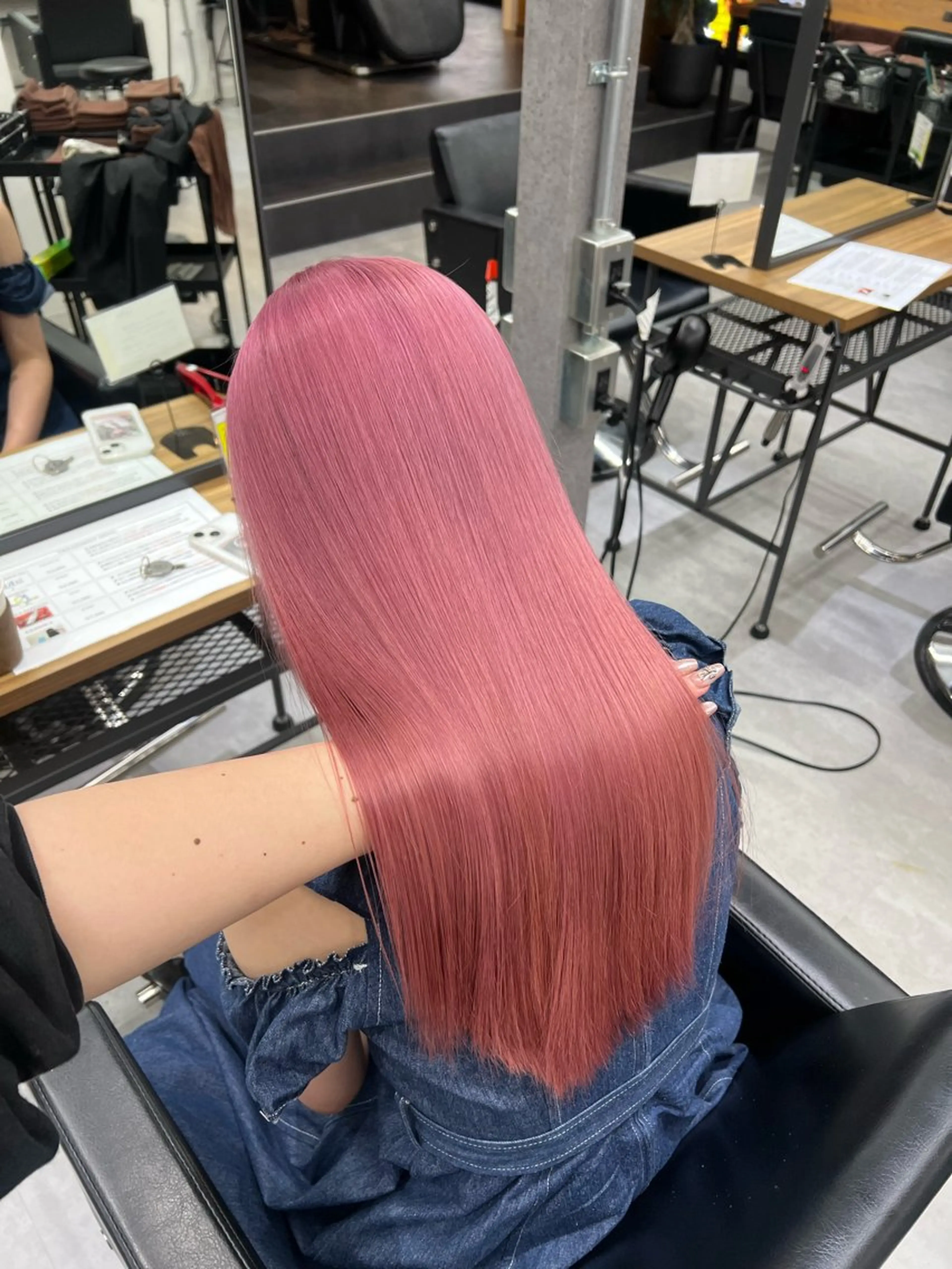 ロング カラー ベージュカラー ブリーチ 透明感カラー デザインカラー ダブルカラー ショート/ウルフ カットモデル募集のヘアスタイル