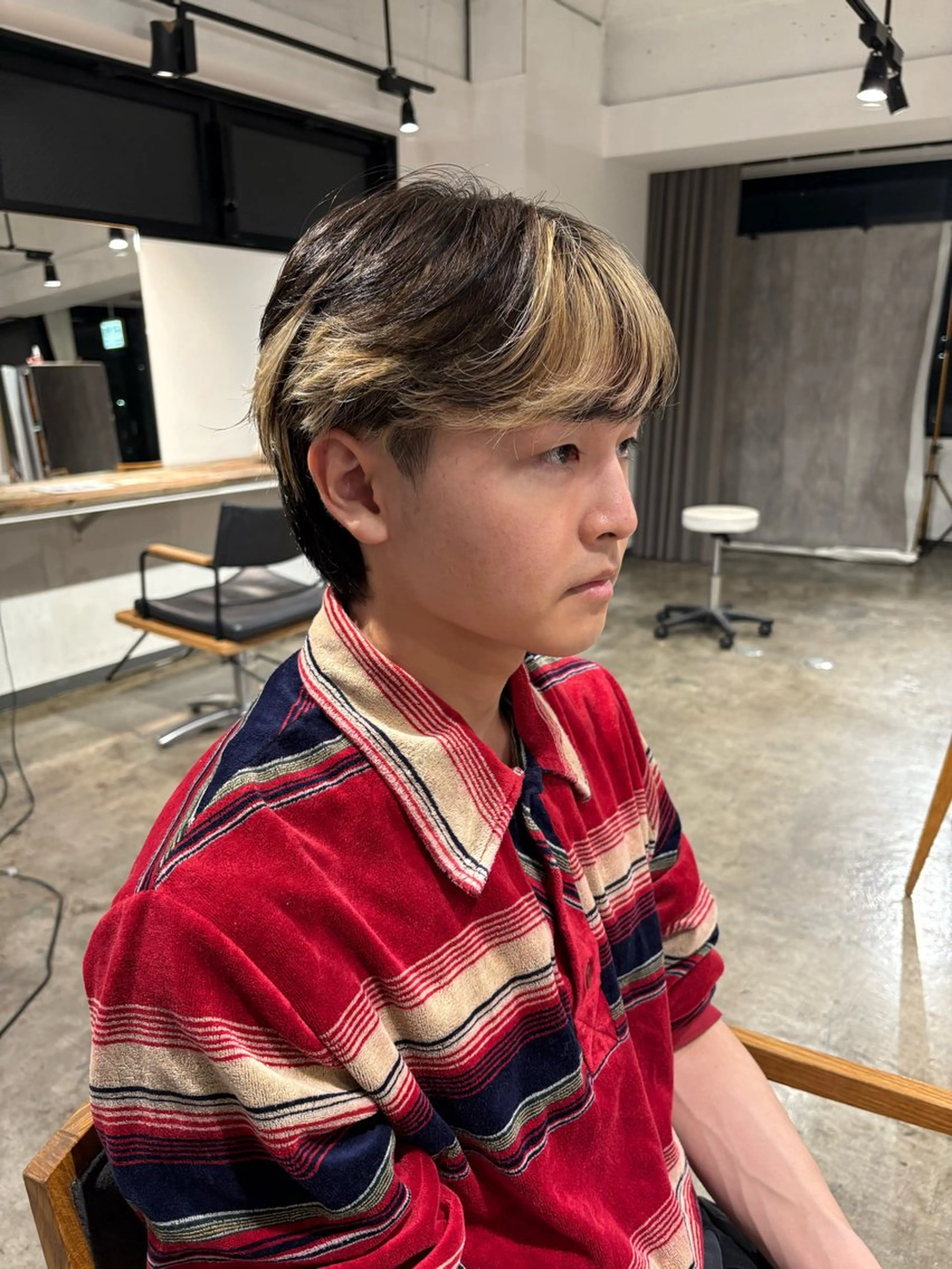 ショート カラー メンズ センターパート ダウンパーマ フェザーパーマ カルマパーマ メンズ韓国風 カット ヘアカラー become men's hair 名駅店所属・名駅/フェザーパーマ 韓国ヘア/森岡のヘアスタイル