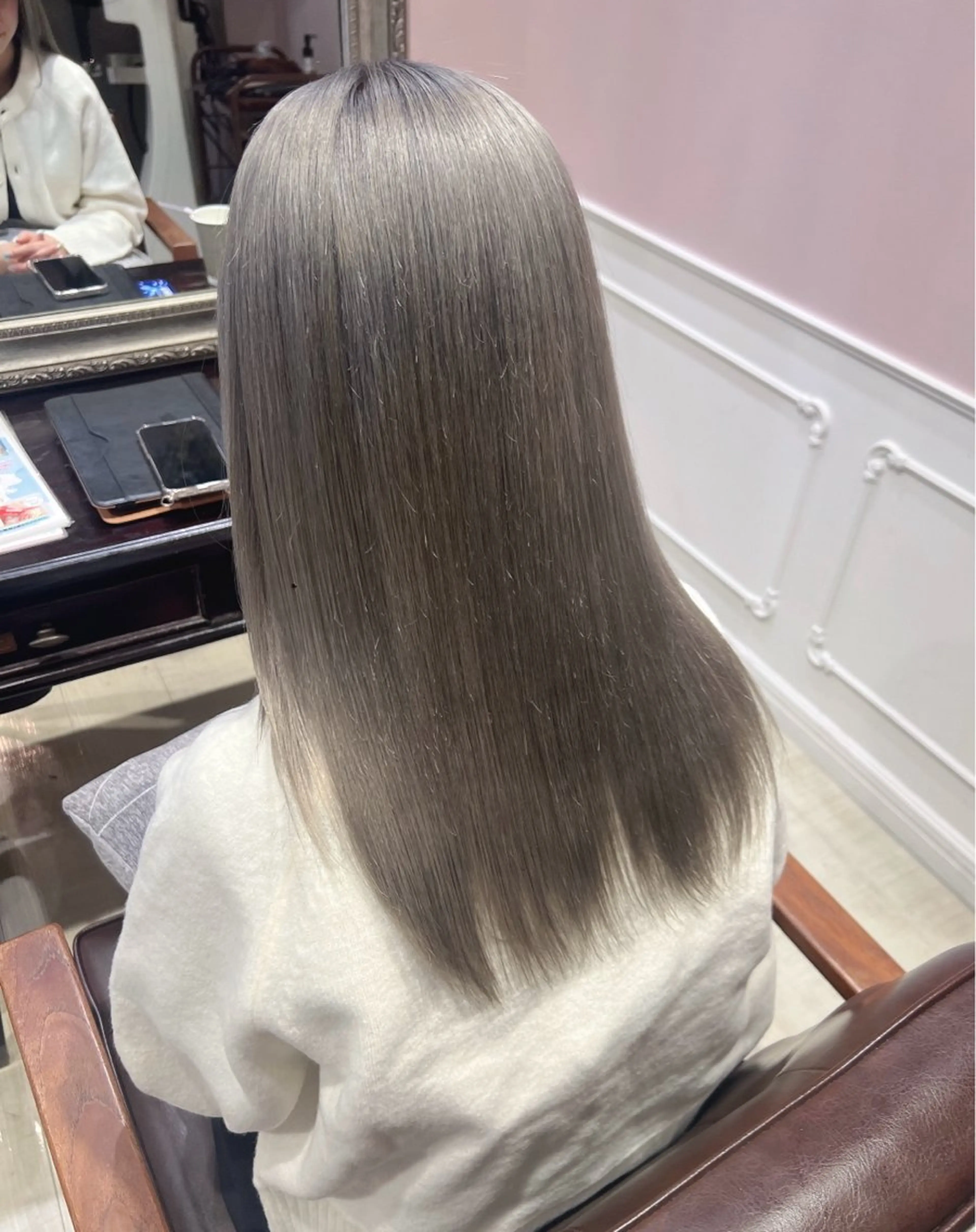 ロング カラー グレージュ ヘアカラー トリートメント 透明感カラー 🫧ゆうしん/平尾のヘアスタイル