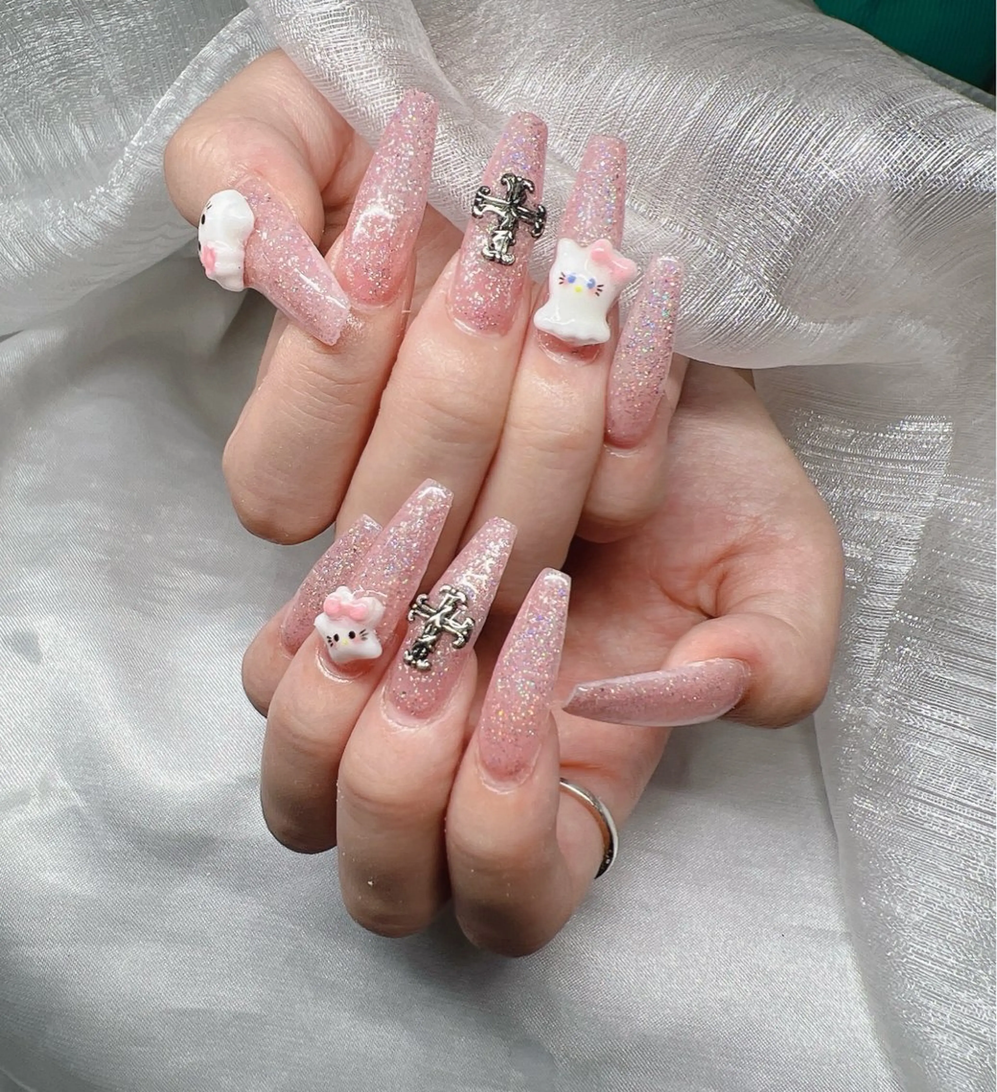 ネイル 長さ出し グラデーション 卒業式 キラキラネイル マグネットネイル ハンドネイル Lee Nailsのネイルデザイン