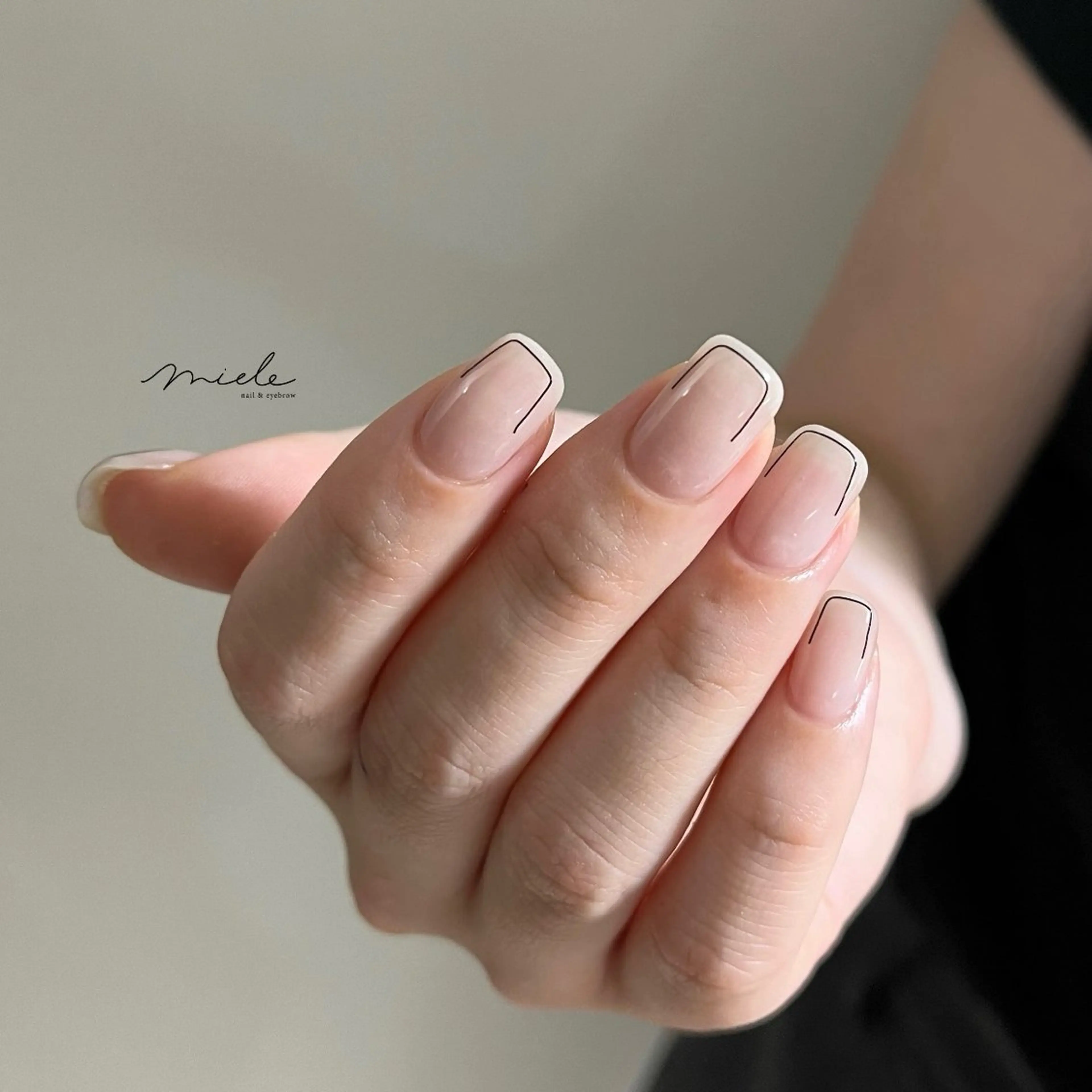 ネイル miele【ミエレ】 海外シンプルデザインのネイルデザイン