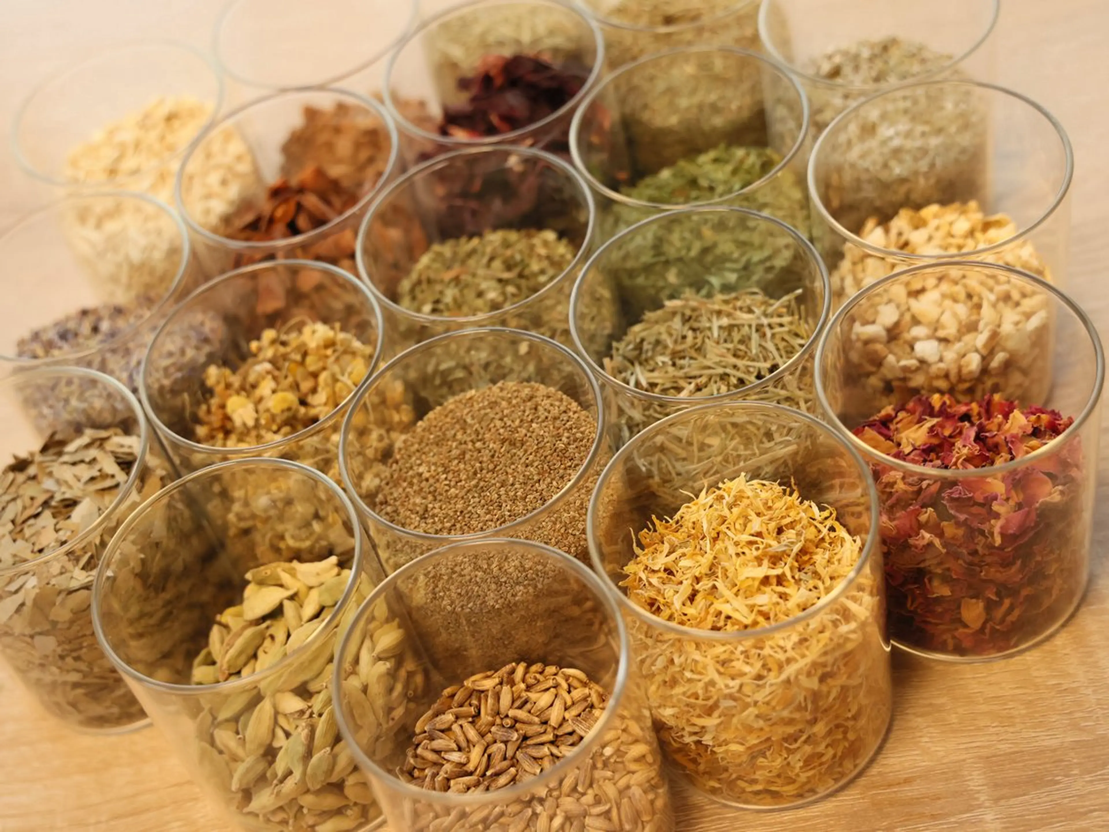 ❤️minimo限定クーポン❤️【生理のイライラ】女性特有のお悩みに特化した6種ブレンドのハーブ蒸し 60分の写真