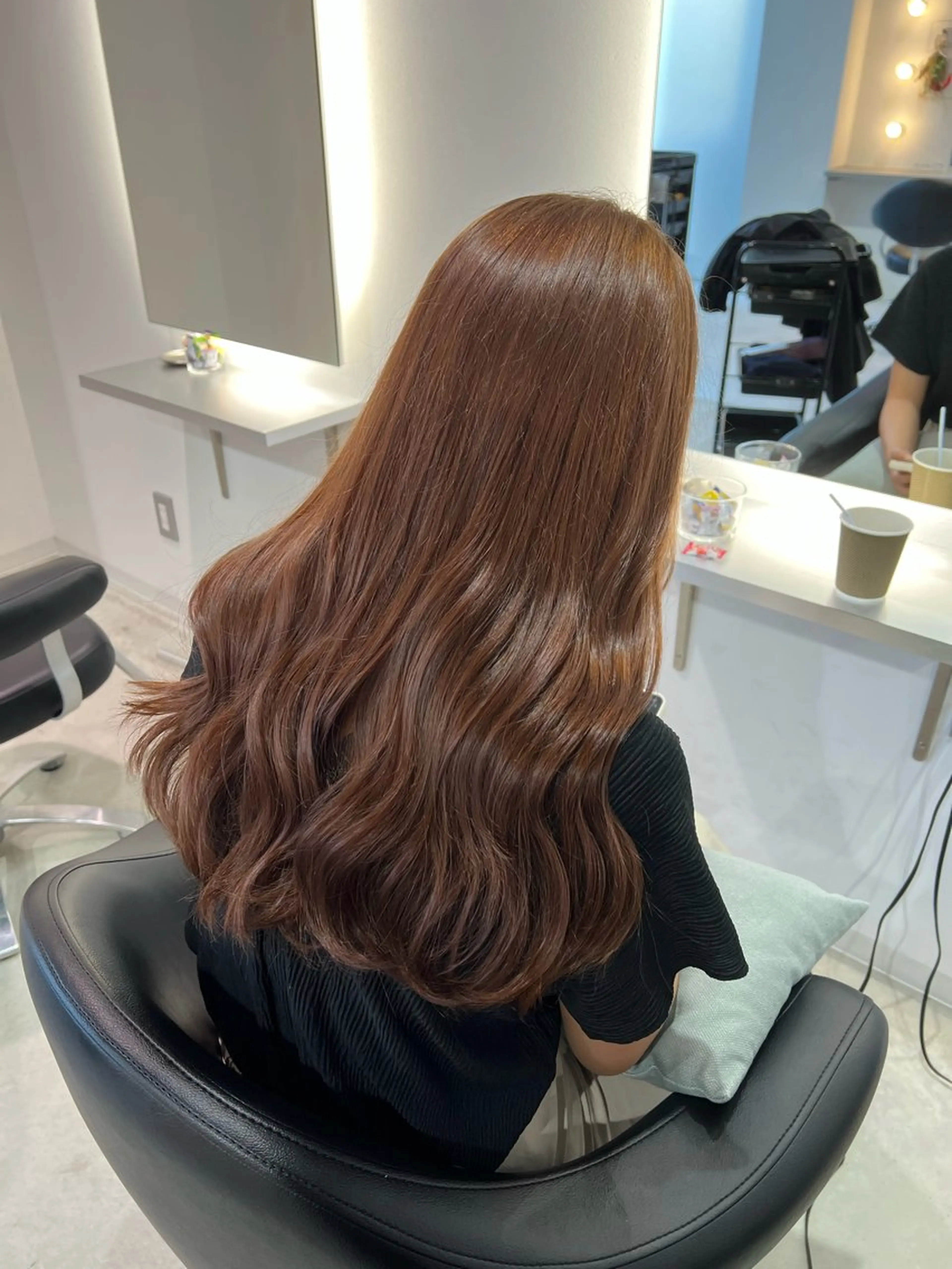 セミロング ヘアカラー VISION:ALLHAIR所属・VISION 巻幡野花のヘアスタイル