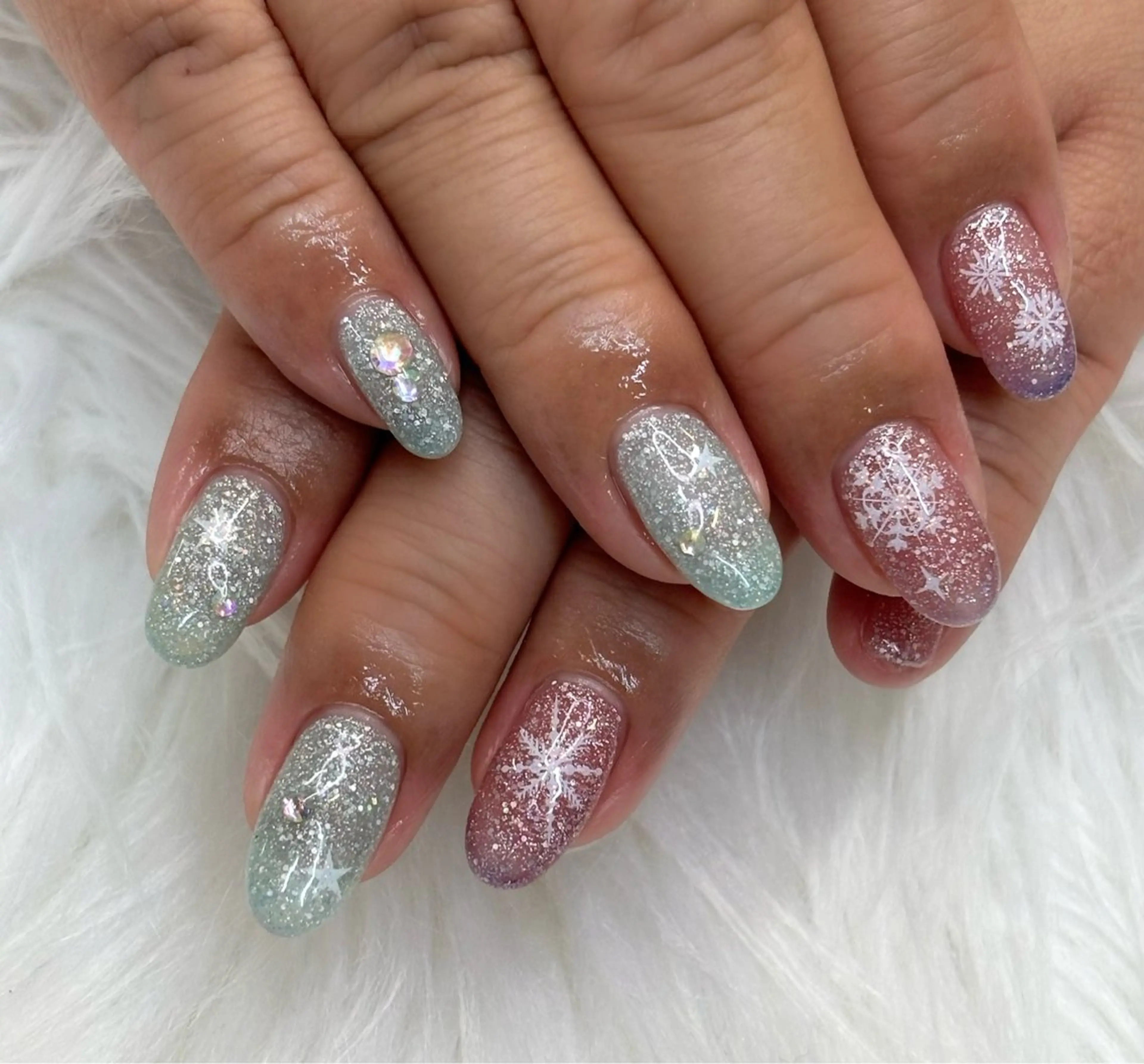 ネイル ラメ(グリッター) 春ネイル 夏ネイル 冬ネイル クリスマス ハンドネイル M Hのネイルデザイン