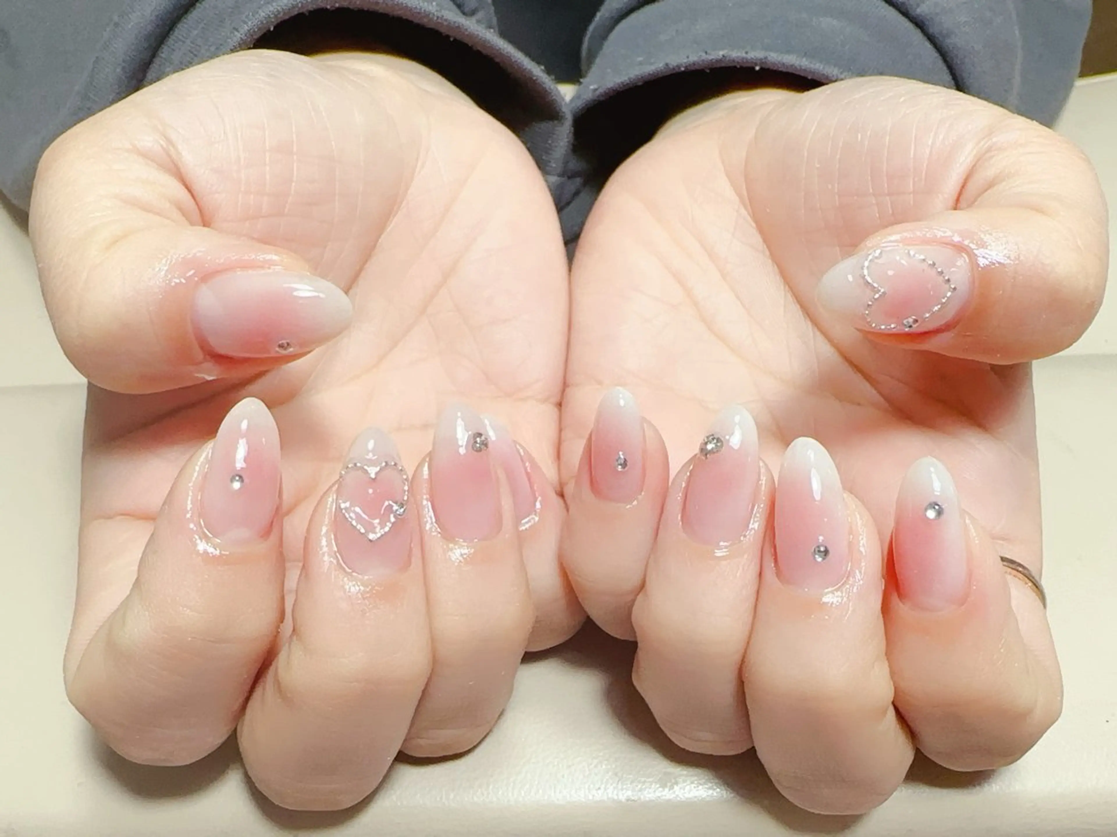 ネイル ハンドネイル NAIL CIRCLESのネイルデザイン