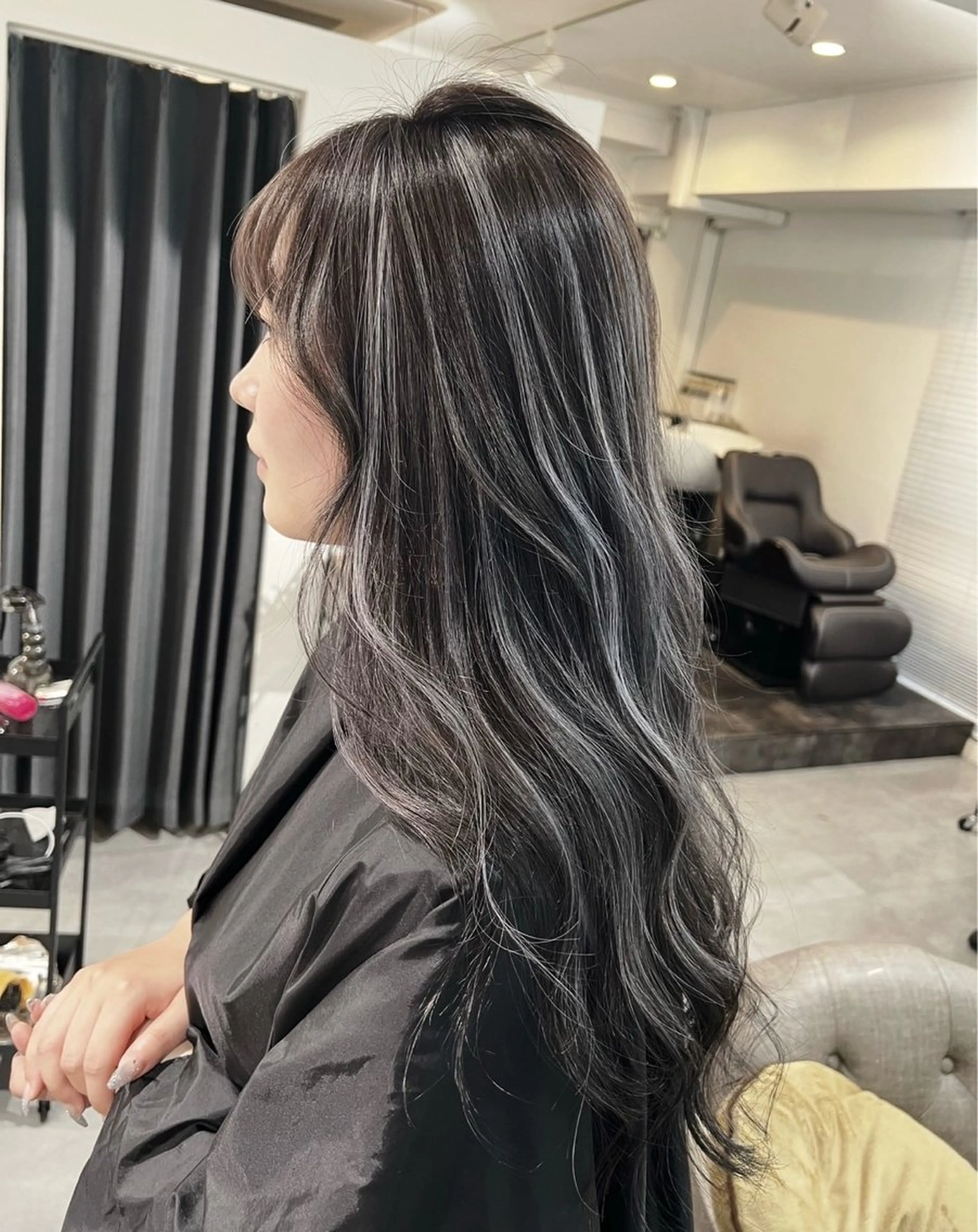 ロング カラー ダークグレー ダークグレージュ グレージュ ハイライトカラー ハイライト ヘアカラー トリートメント ROBIN所属・指名数No.1 /NAOYAのヘアスタイル