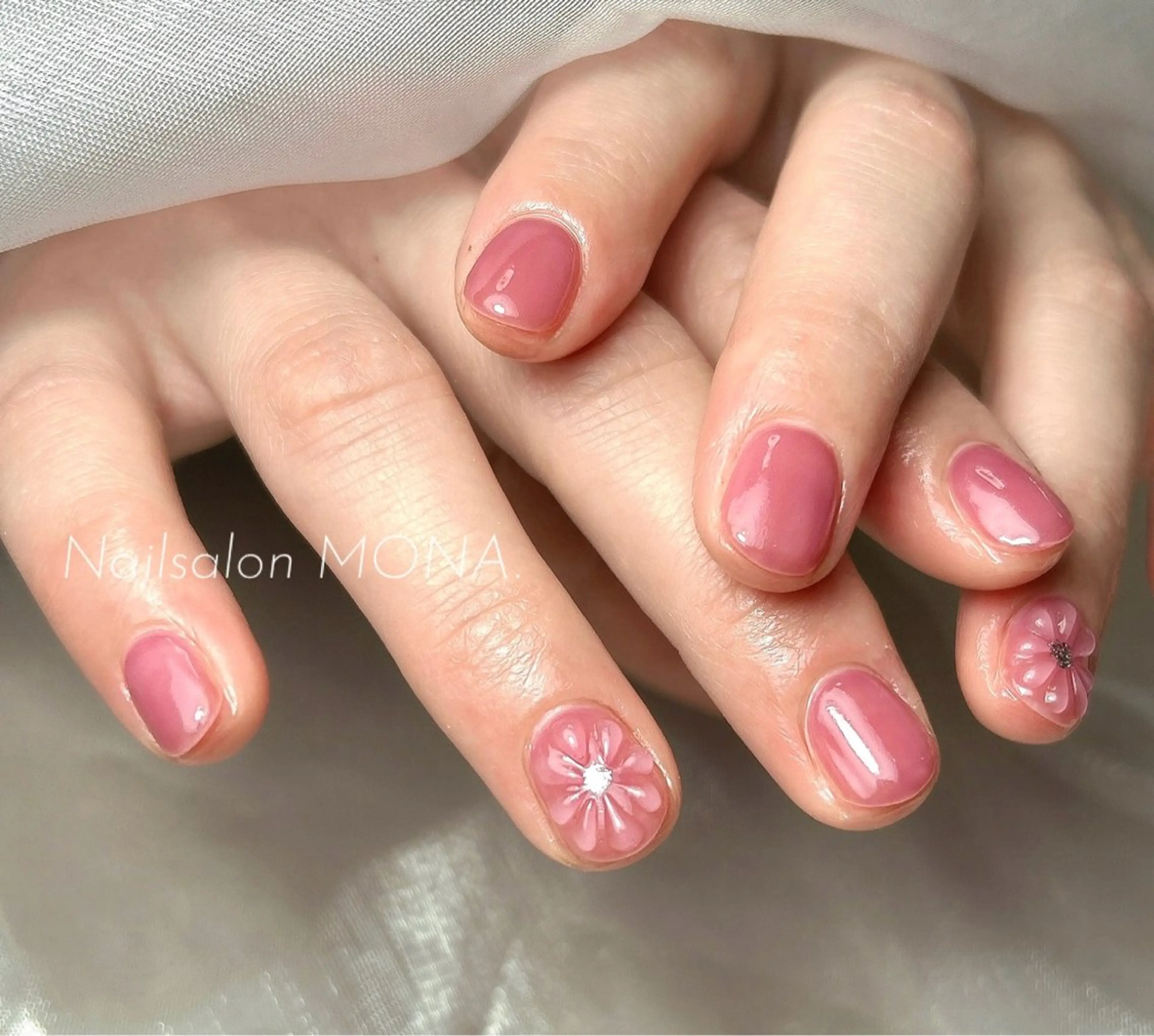 ネイル フラワーネイル ピンク ぷっくりネイル ハンドネイル Nailsalon MONA.のネイルデザイン