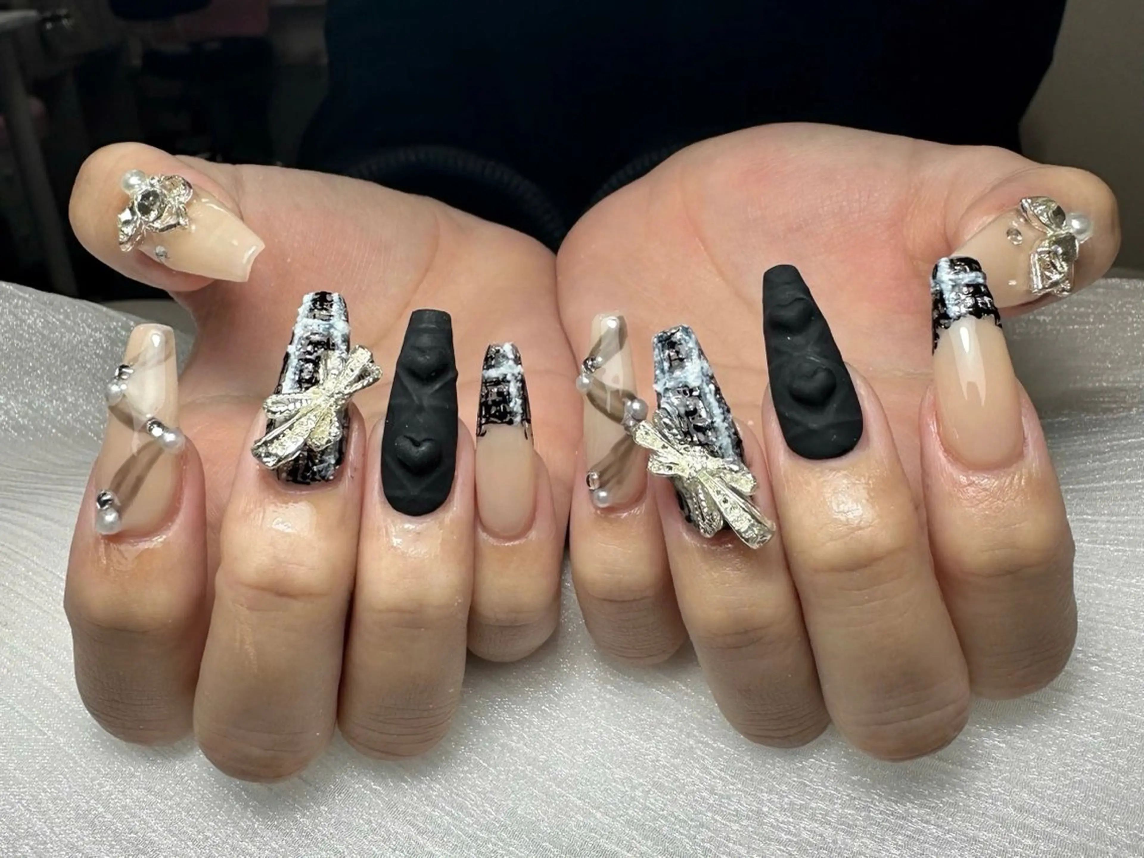 ネイル オーロラネイル 長さ出し フラッシュネイル フレンチネイル ジェルネイル Michi Nail Staffのネイルデザイン