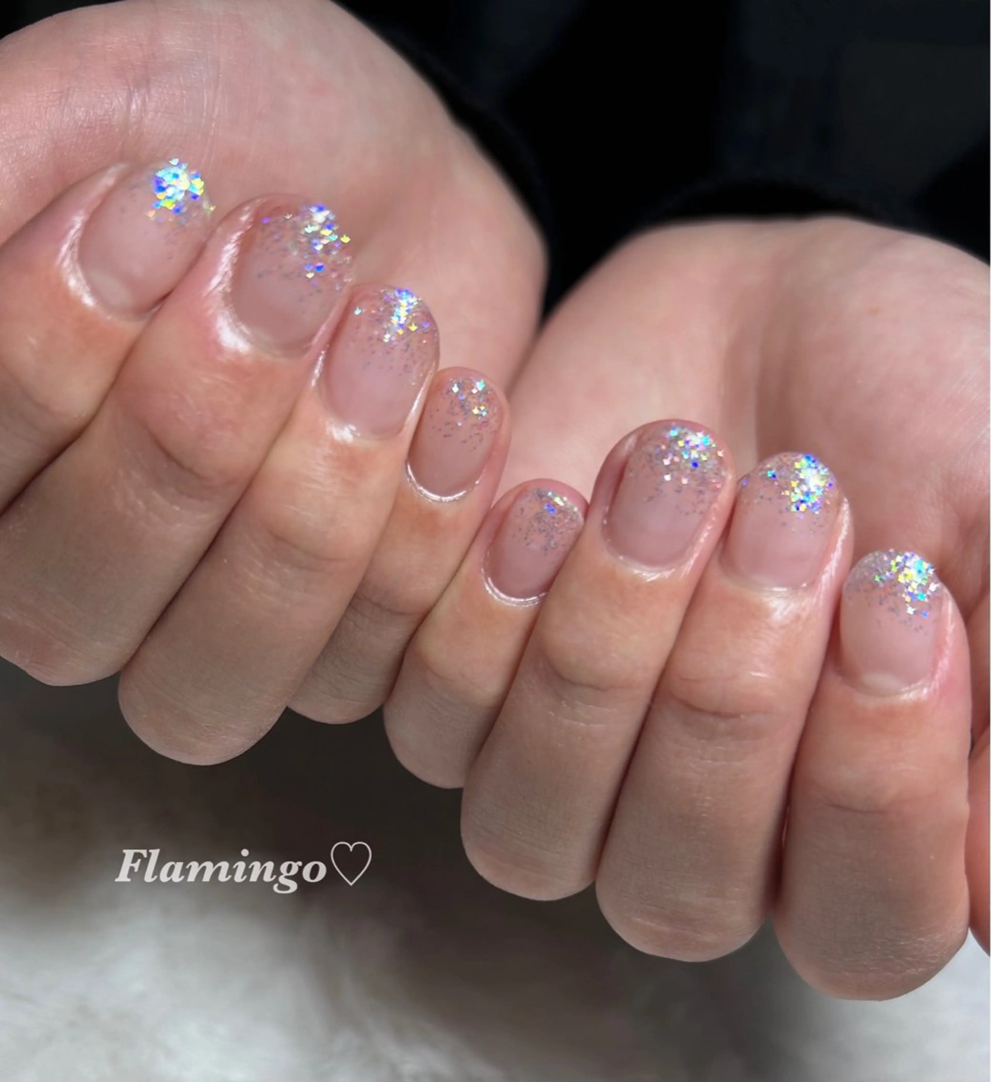 ネイル ブルー グラデーション キラキラネイル ラメ(グリッター) ラメグラデーション ハンドネイル フィルイン／自爪育成 ／爪に優しい施術のネイルデザイン