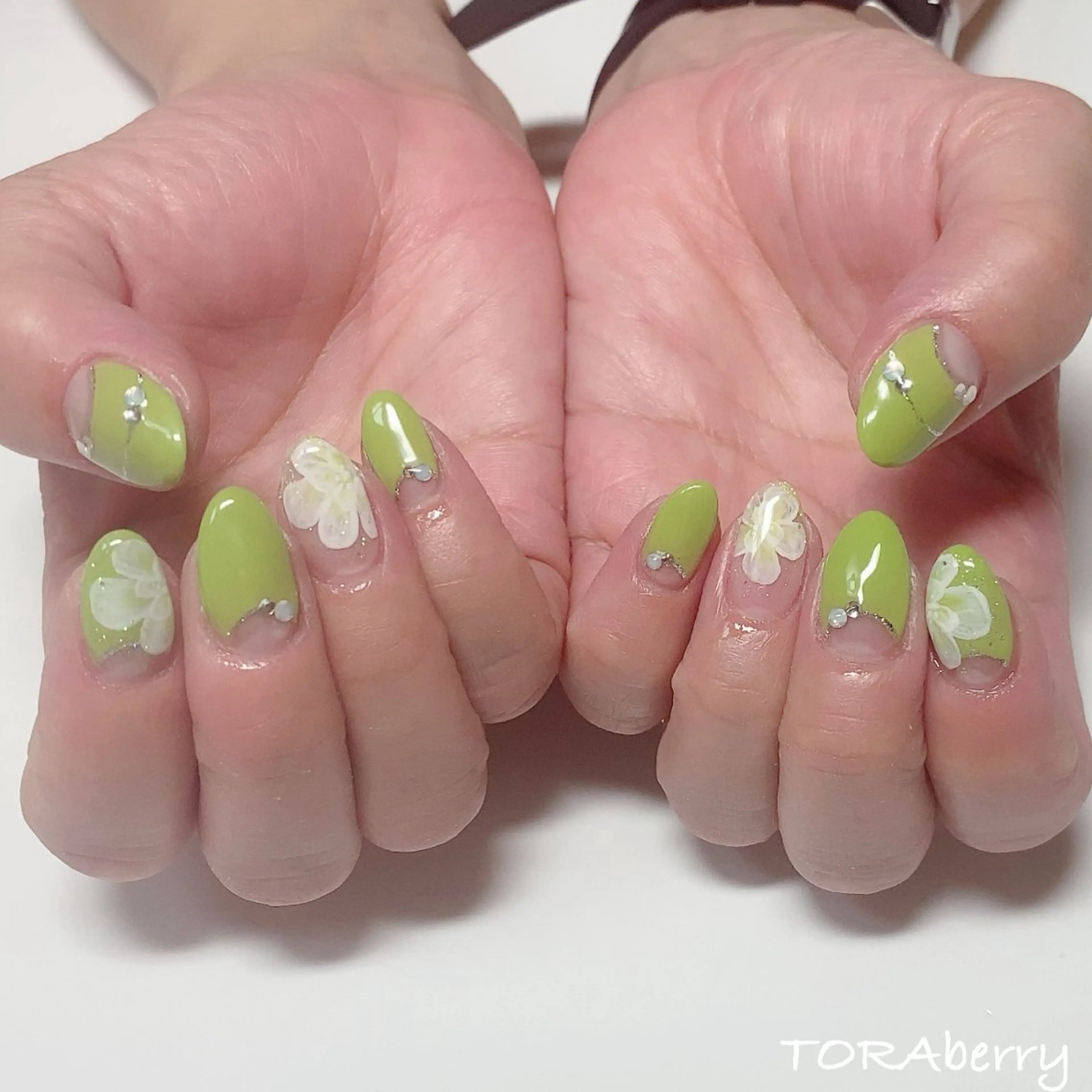 ネイル ハンドネイル ネイリスト なつみのネイルデザイン