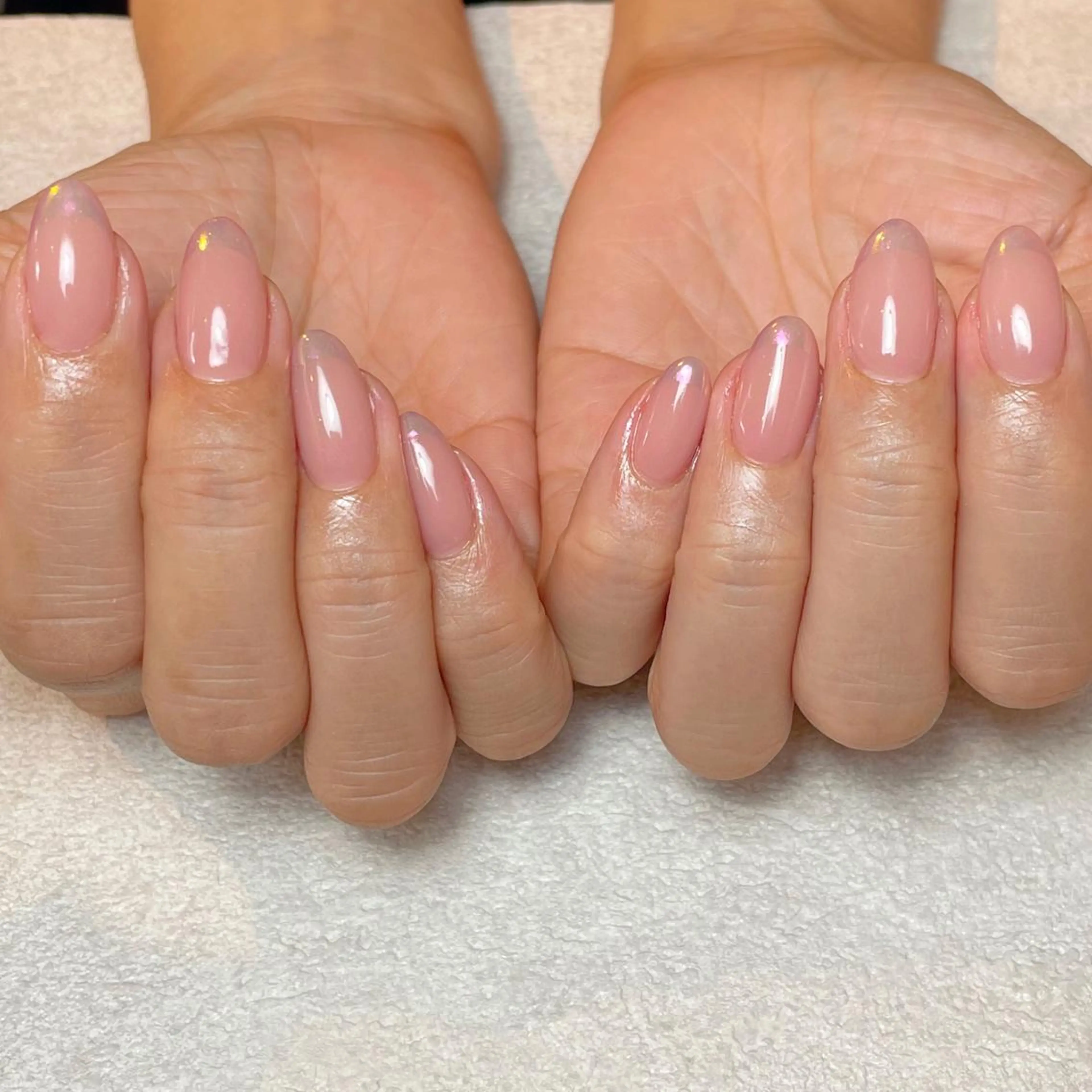 ネイル オーロラネイル フレンチネイル ハンドネイル nailroom DIASOMNIAのネイルデザイン