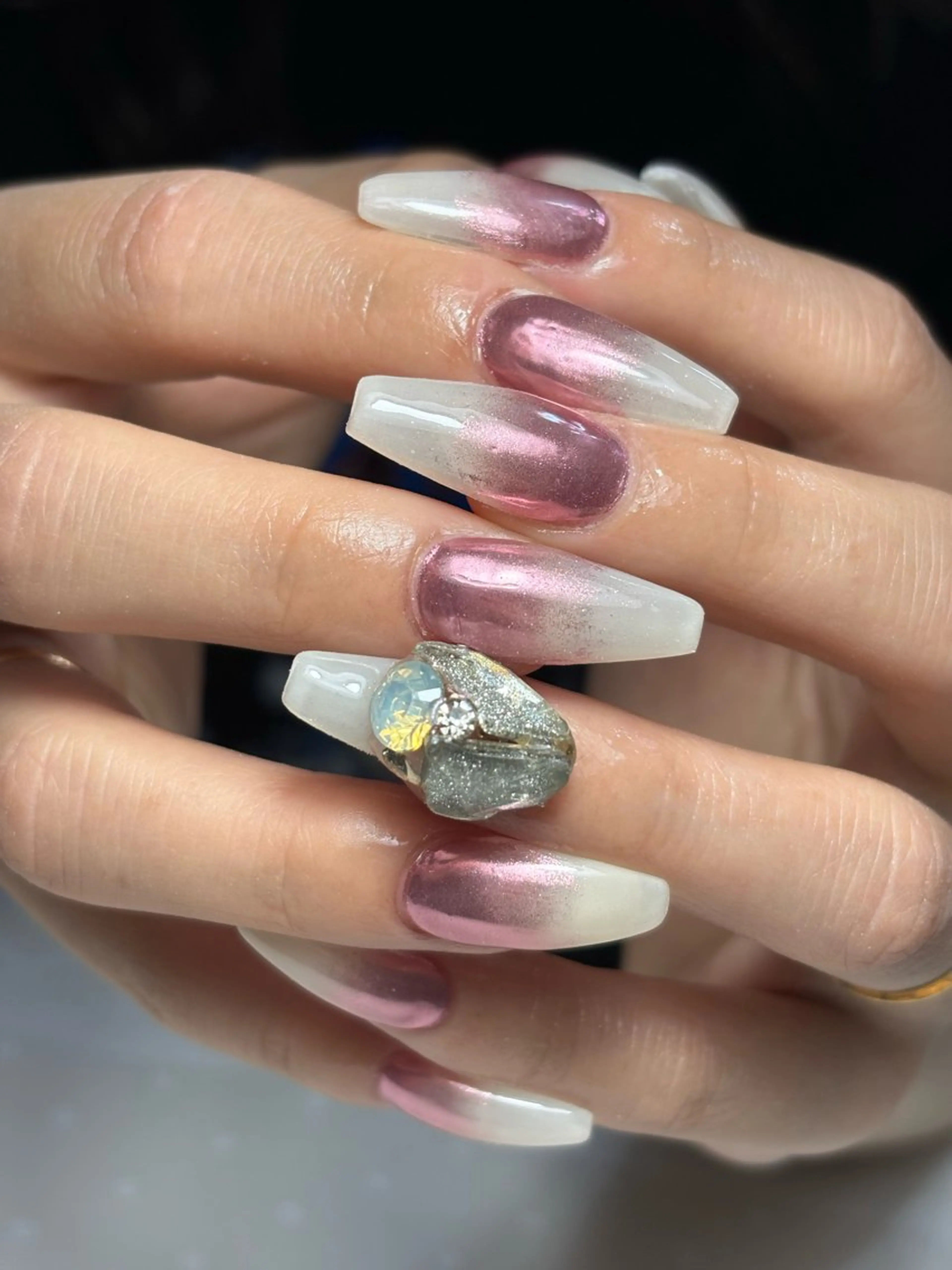 ネイル ハンドネイル フットネイル ✴︎ Delightのネイルデザイン