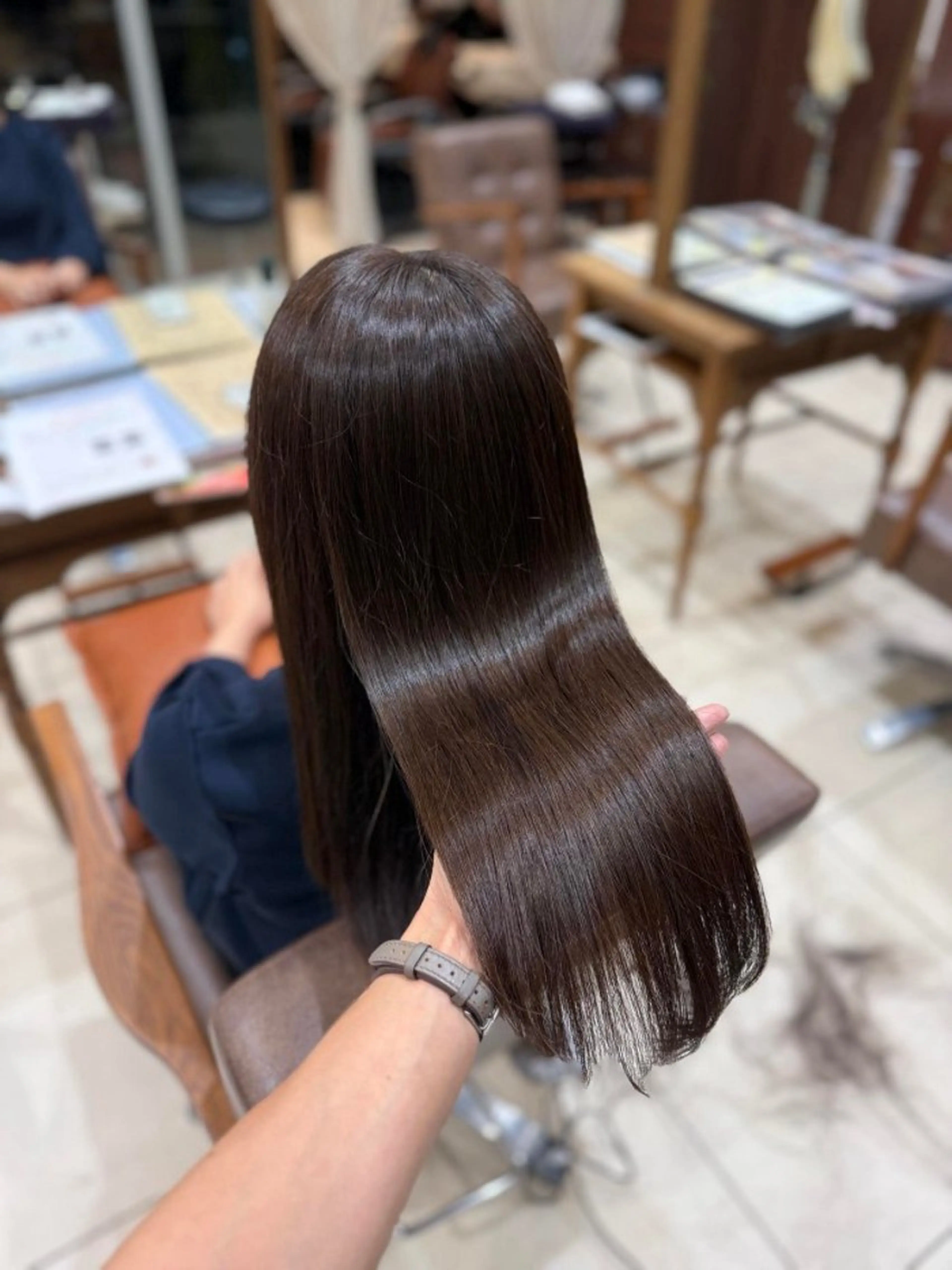 ロング ヘアカラー トリートメント 大柴 彩花のマツエク・マツパデザイン