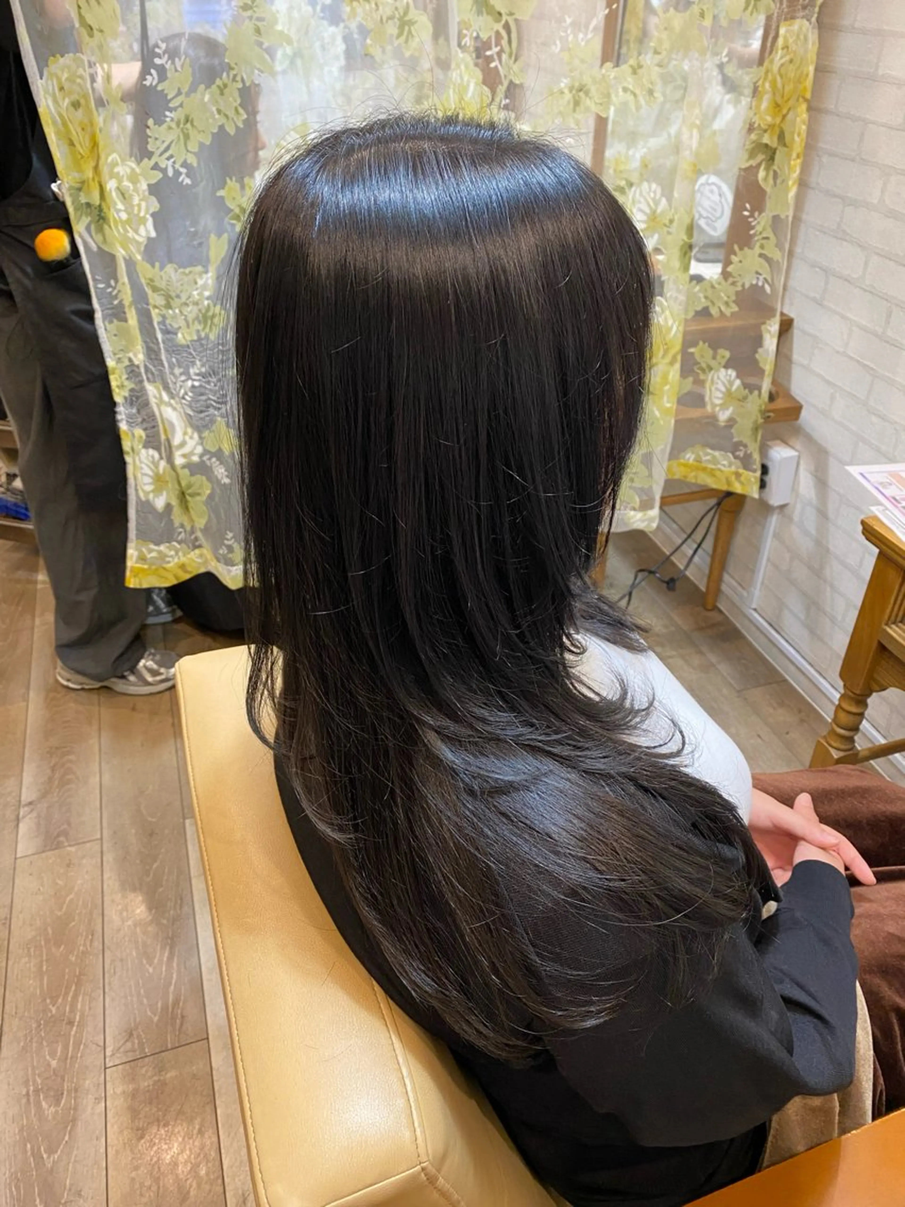 ロング カラー アッシュ アッシュブラック 黒髪 レイヤーカット トリートメント 東武練馬ENVY所属・✨🐣小池 ひな🐣✨のヘアスタイル