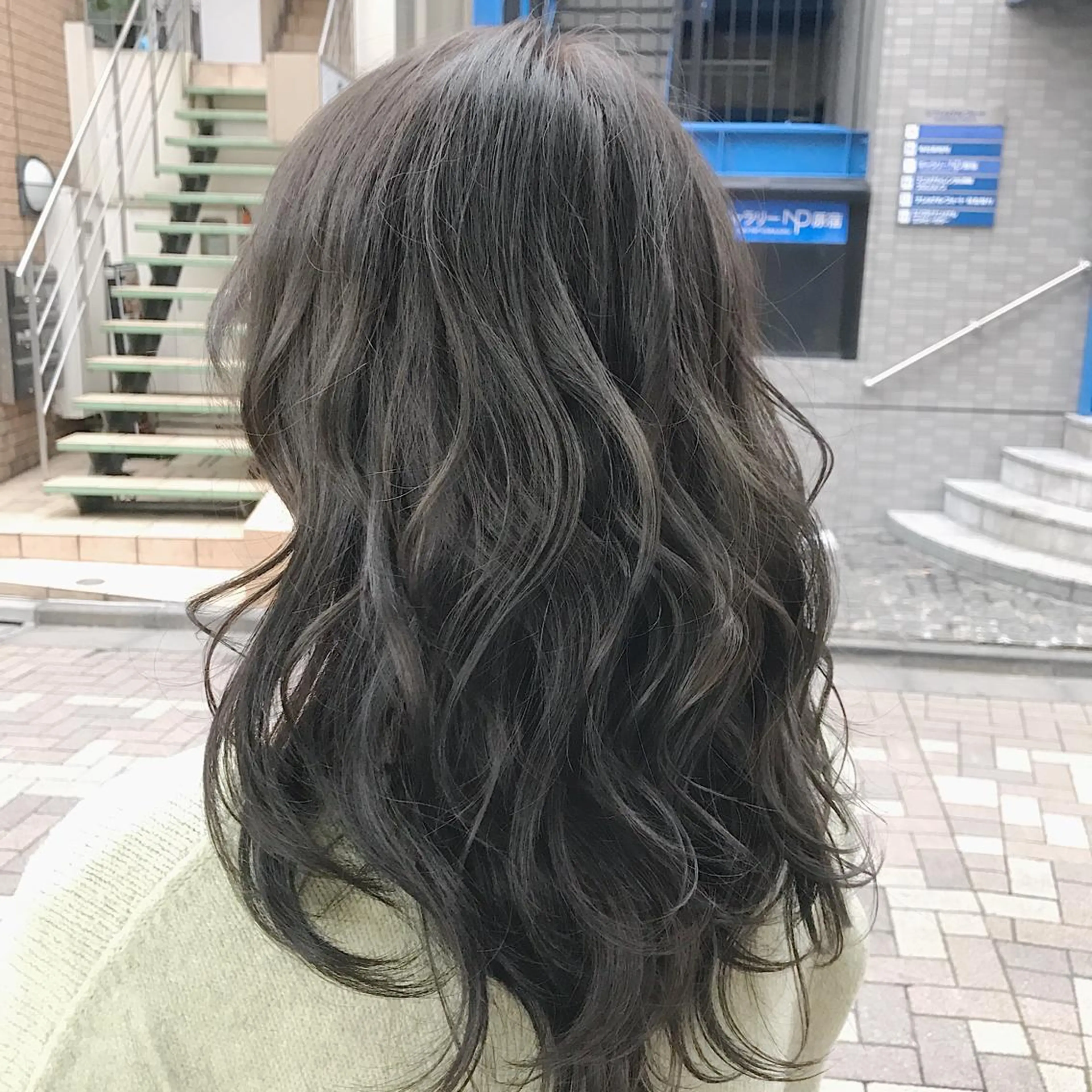 セミロング カラー ヘアアレンジ Zina渋谷エリア マネージャShionのヘアスタイル