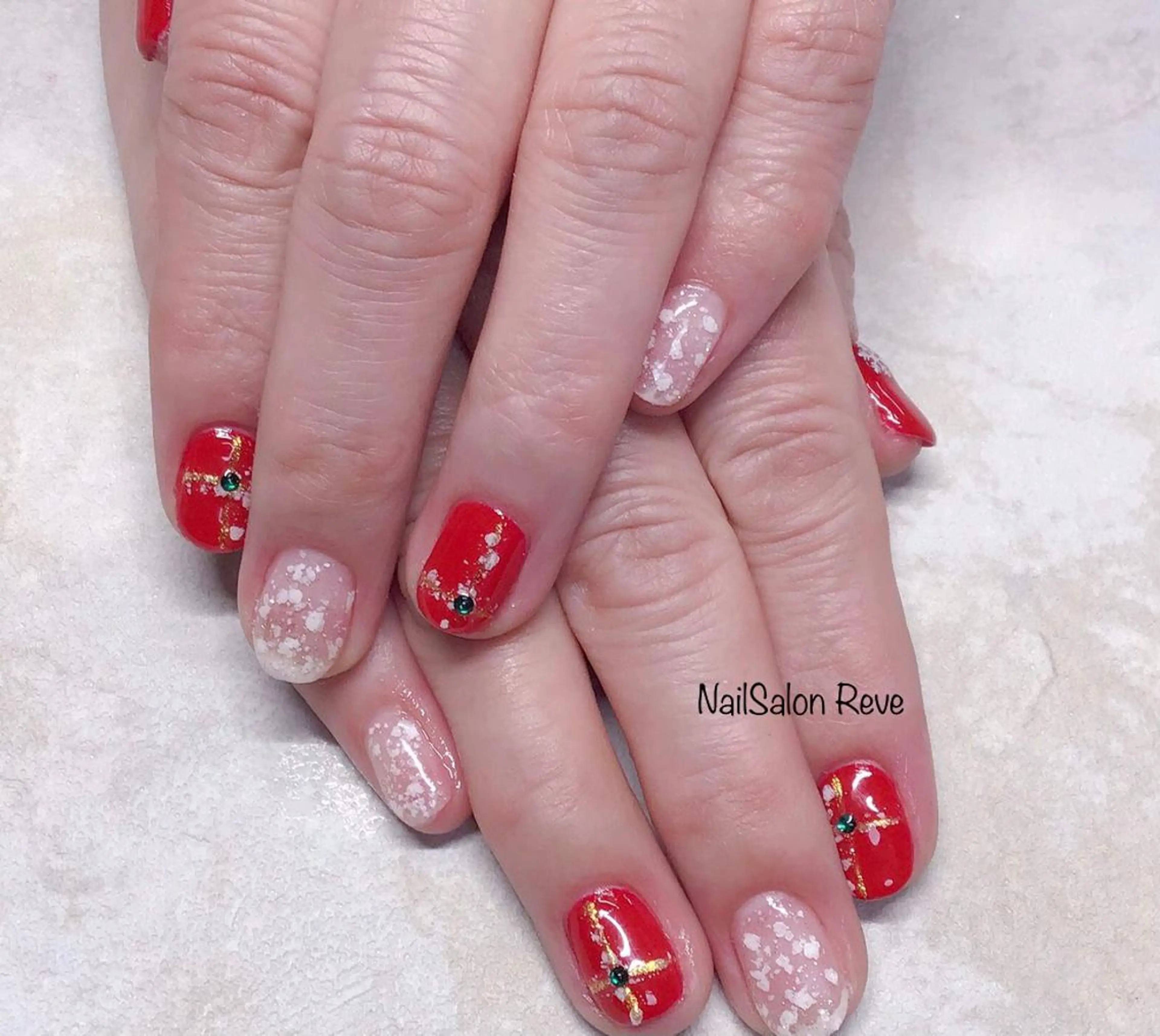 ネイル ストーンネイル 冬ネイル クリスマス ハンドネイル NailSalon Reveのネイルデザイン