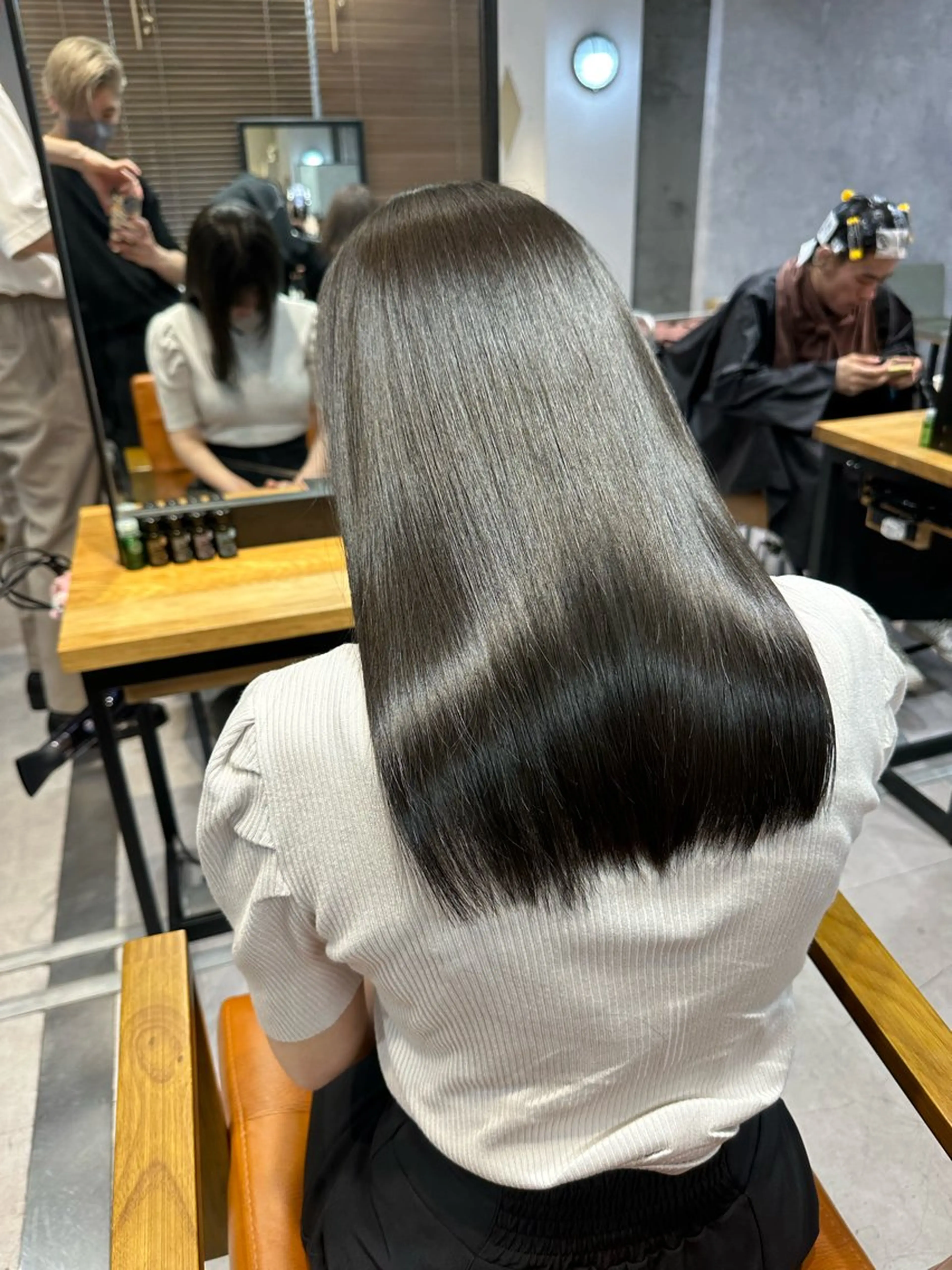 ロング カラー 髪質改善 10月限定モニター 髪質改善美髪矯正のヘアスタイル