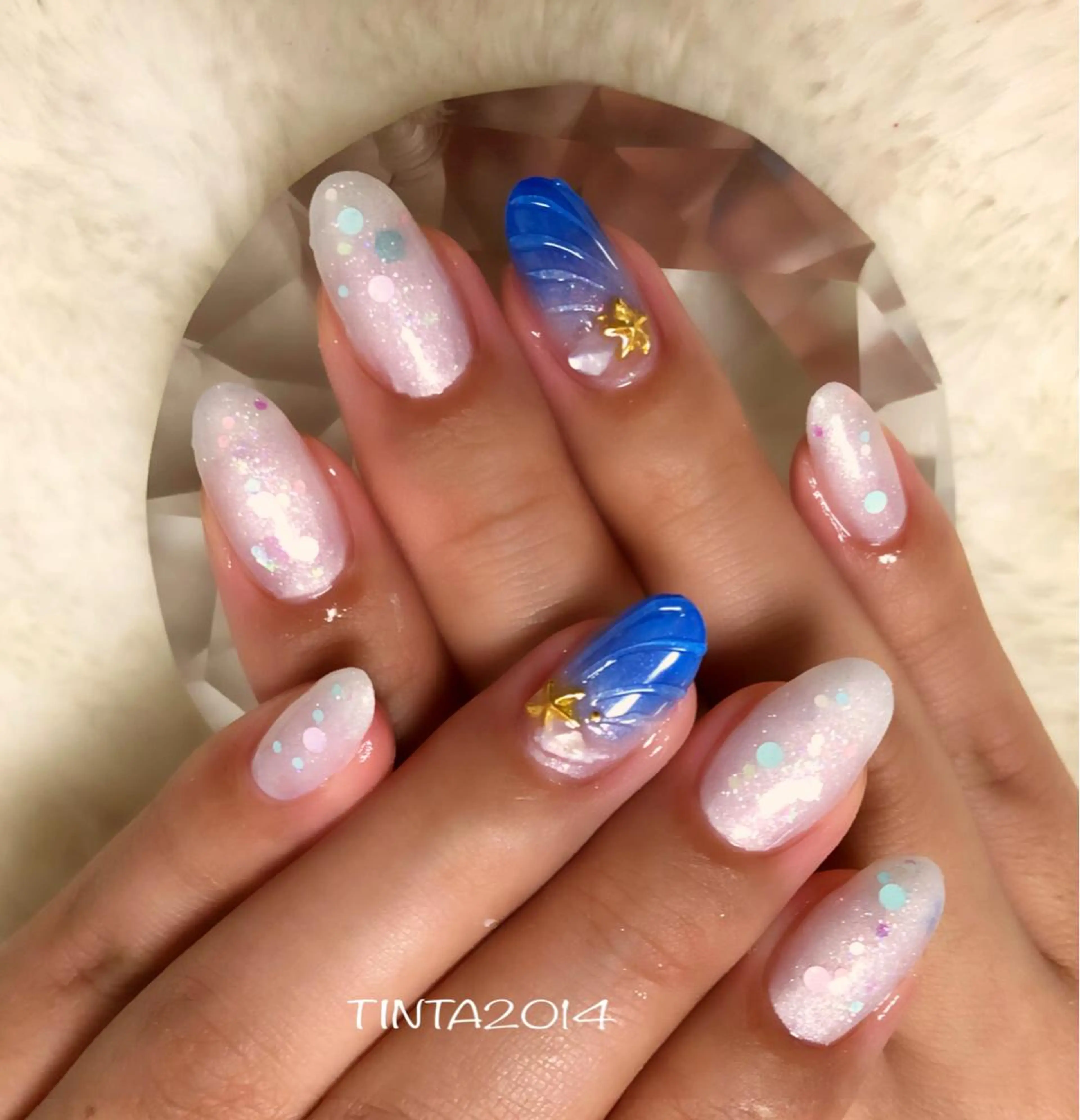 ネイル ブルー ホワイト ネイルサロン ティンタ所属・馬場 典子のネイルデザイン