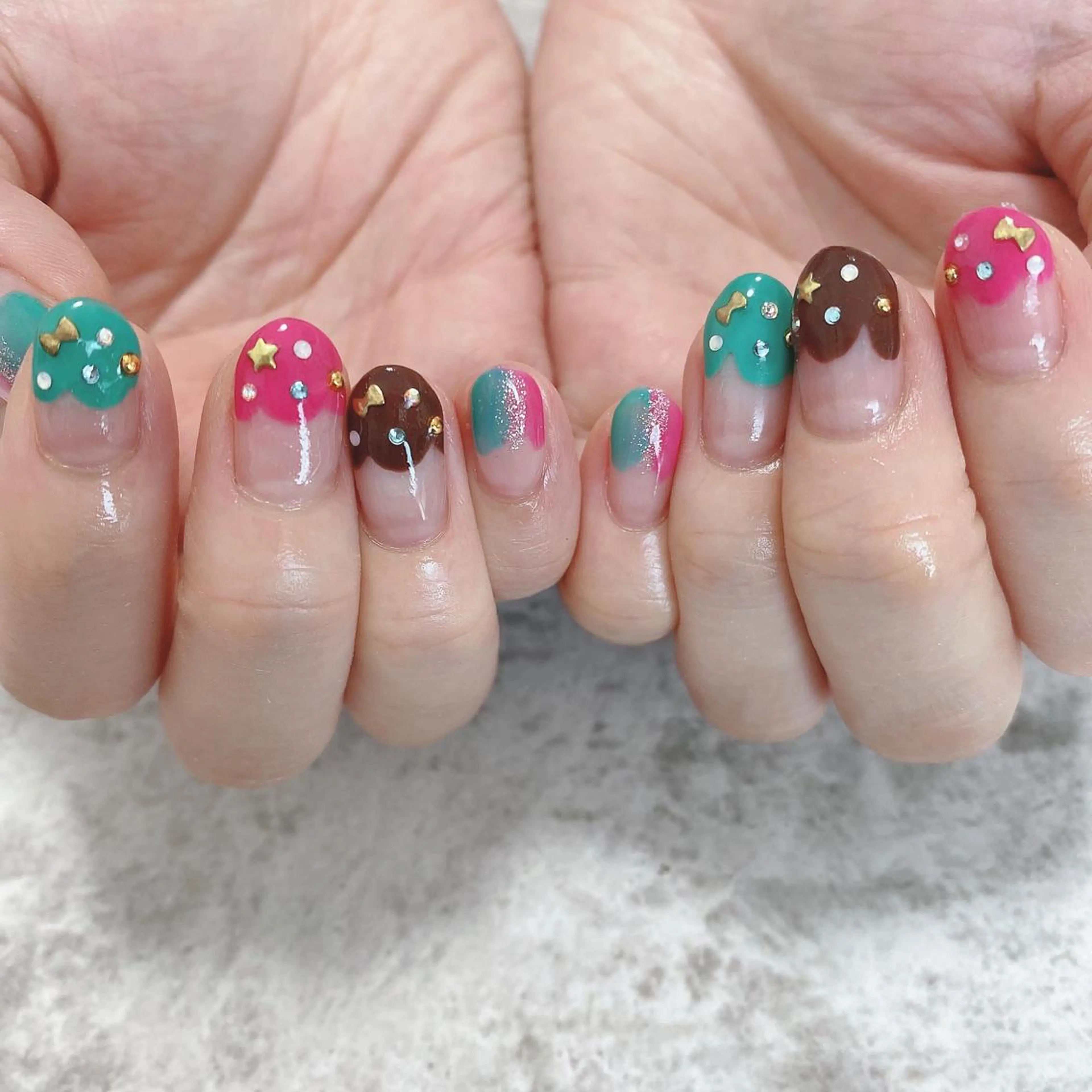 ネイル 吉岡 裕子のネイルデザイン