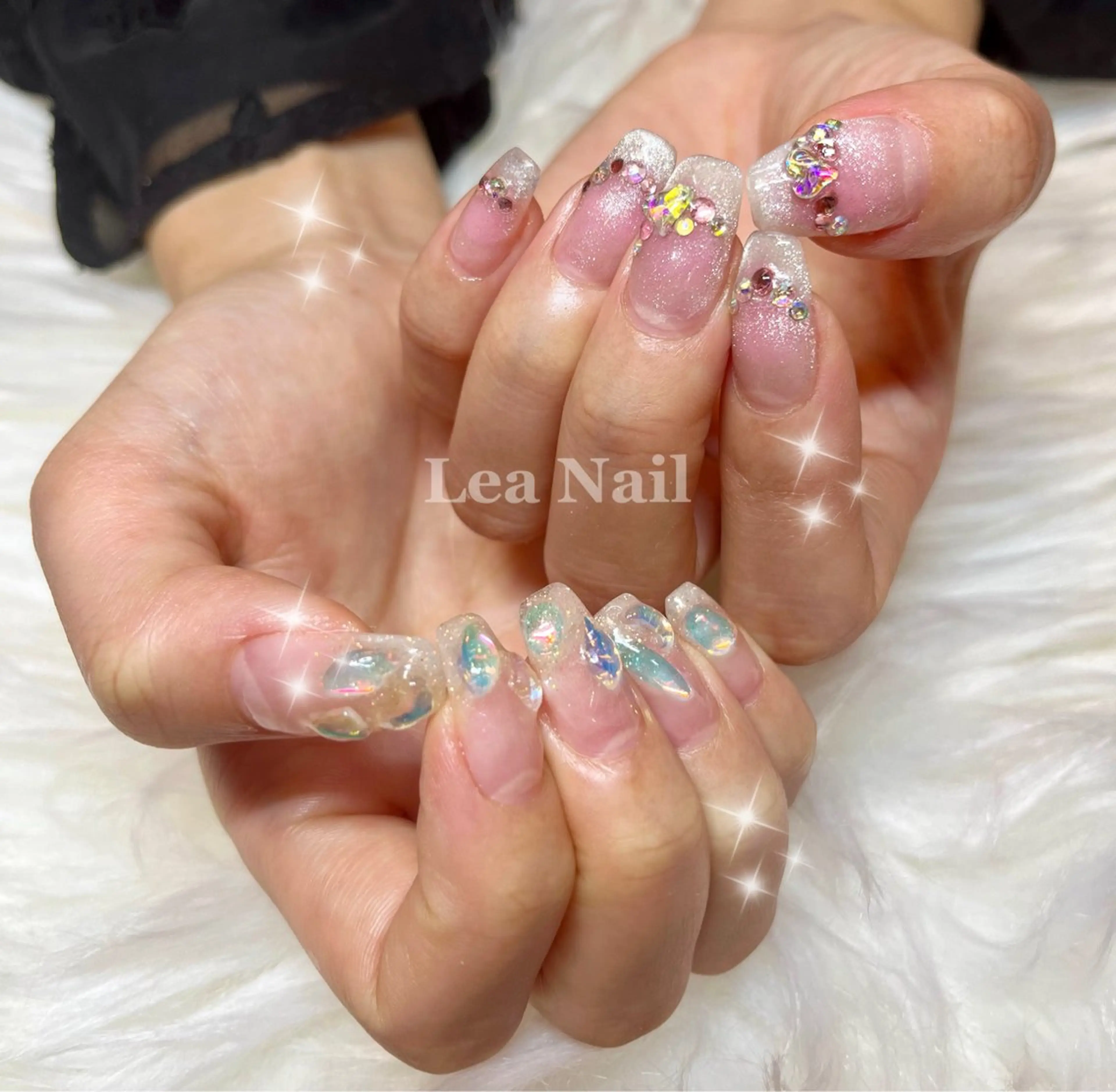 ネイル アートネイル キラキラネイル マグネットネイル 持ち込み ストーンネイル Lea Nailのネイルデザイン