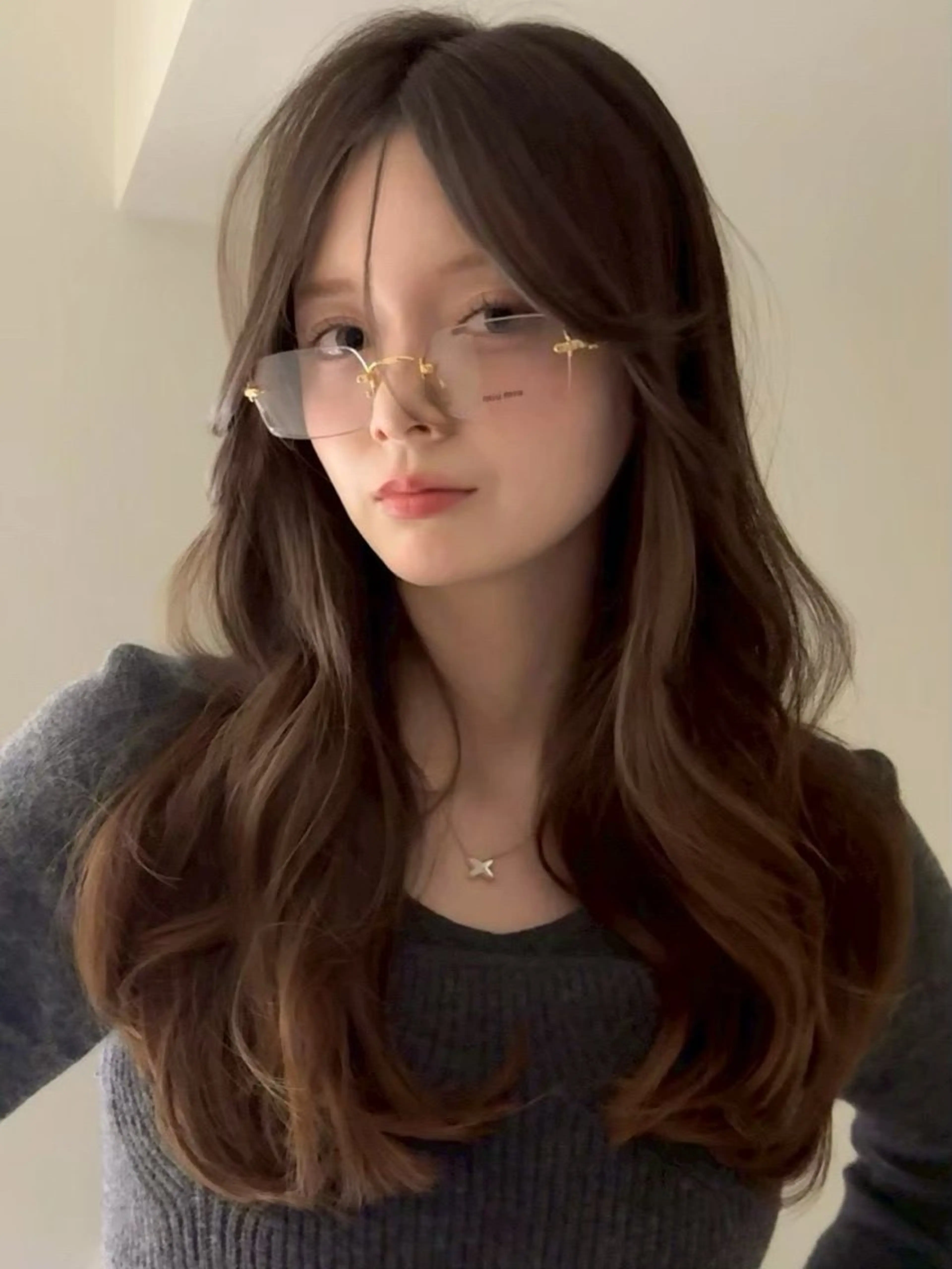 ロング カラー 三野宮 莉羽のヘアスタイル