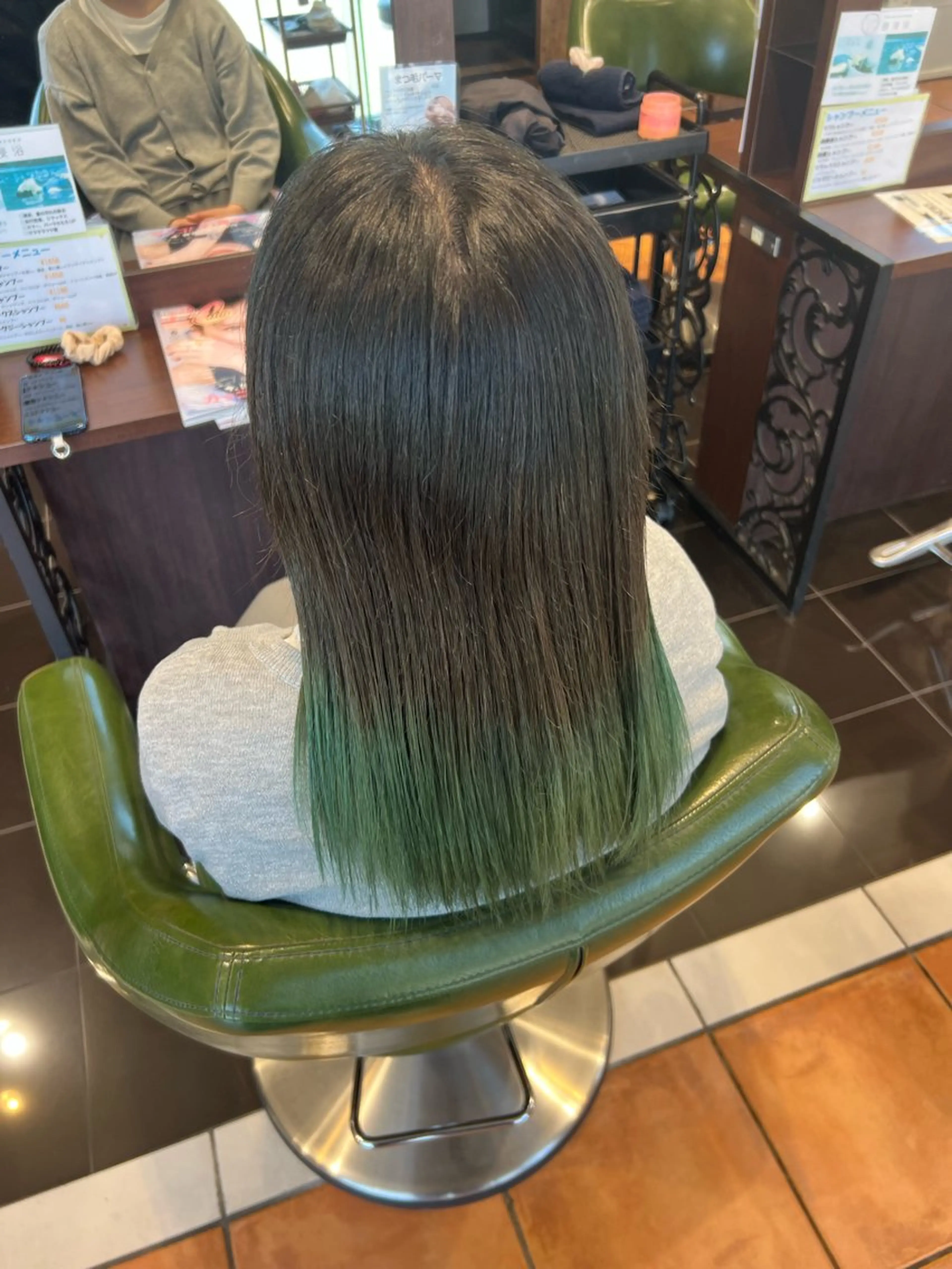 カラー 平野 沙英のヘアスタイル